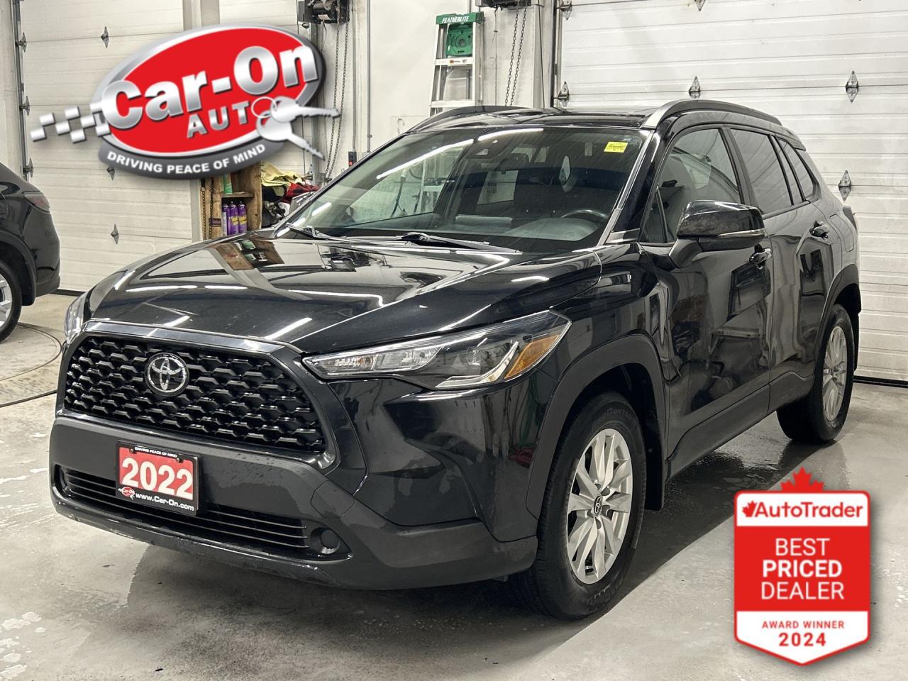 2022 Toyota Corolla Cross LE PREMIUM AWD | SUNROOF | HTD SEATS | CARPLAY Photo0