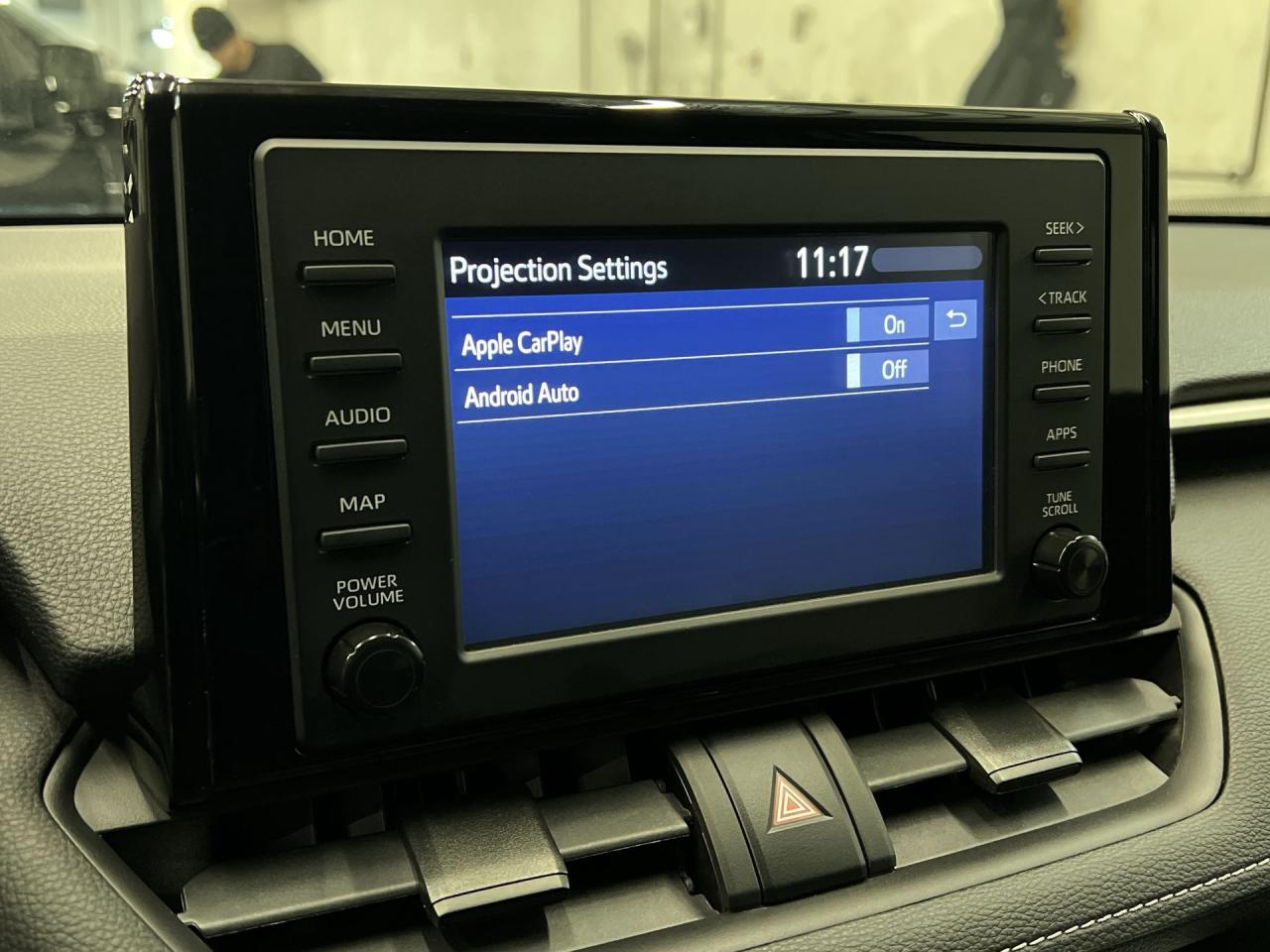 2020 Toyota RAV4 AWD | ONLY 27,000KMS! | CARPLAY | BLIND SPOT | A/C Photo