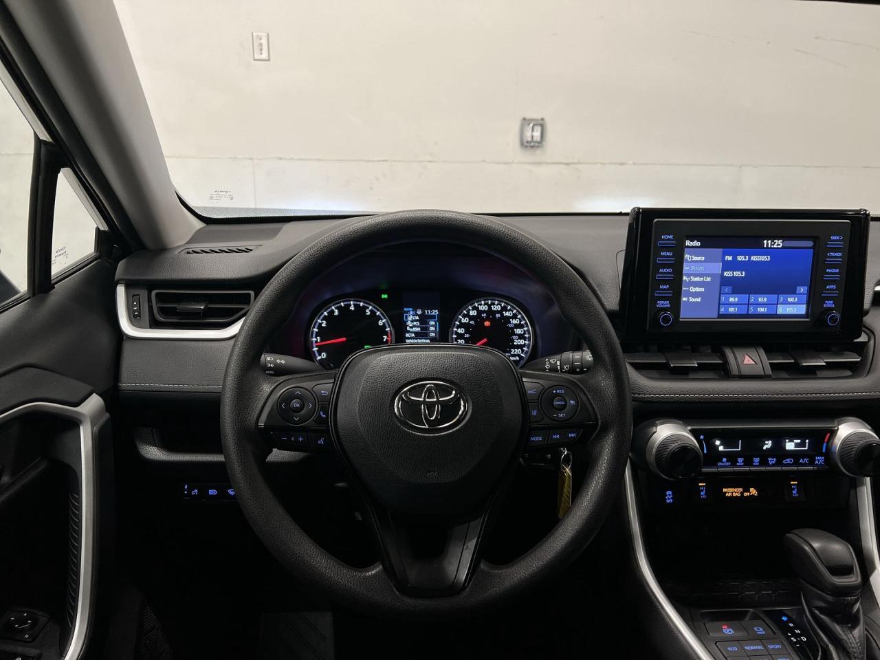 2020 Toyota RAV4 AWD | ONLY 27,000KMS! | CARPLAY | BLIND SPOT | A/C Photo