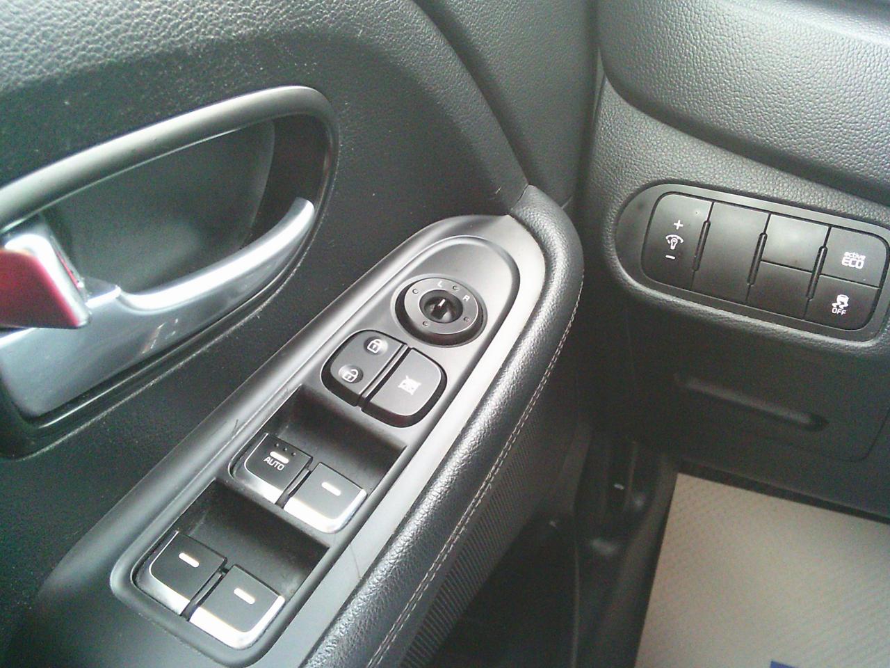 2016 Kia Rondo 4DR WGN AUTO LX Photo