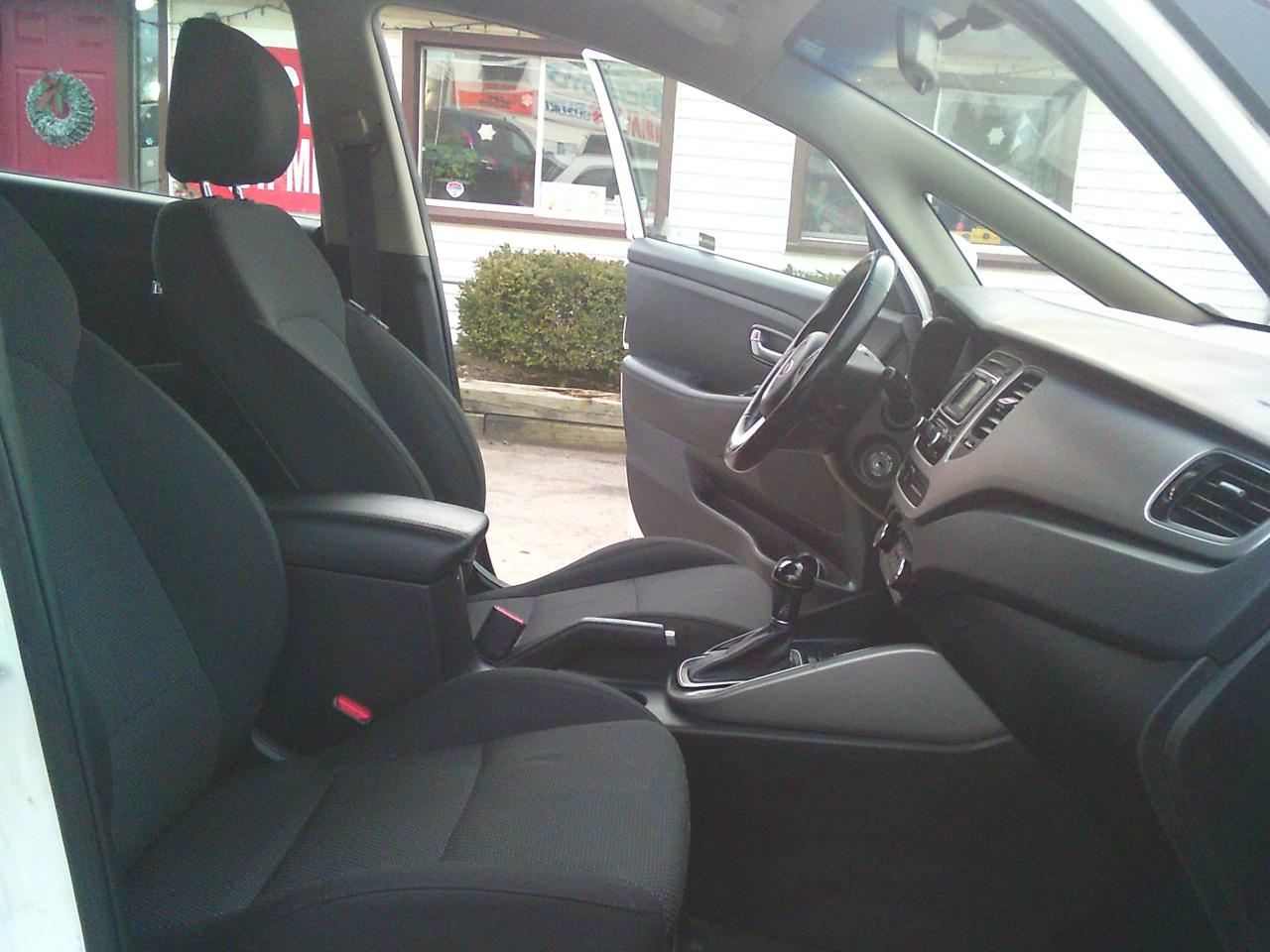 2016 Kia Rondo 4DR WGN AUTO LX Photo