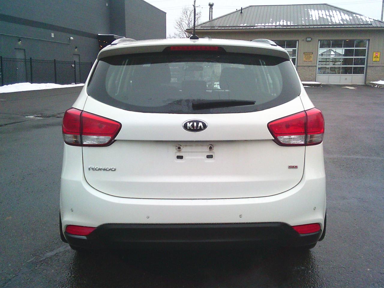 2016 Kia Rondo 4DR WGN AUTO LX Photo