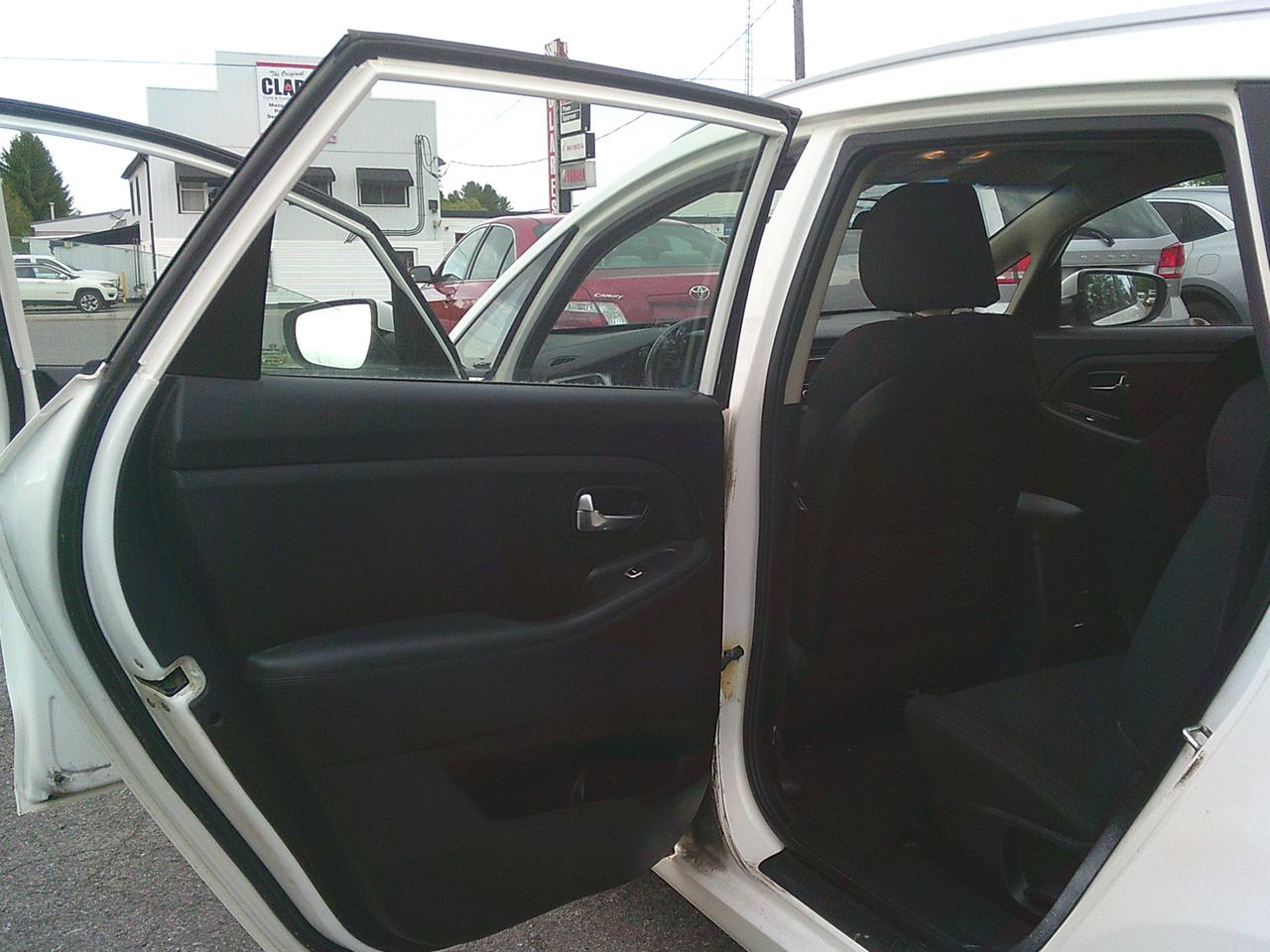 2016 Kia Rondo 4DR WGN AUTO LX Photo