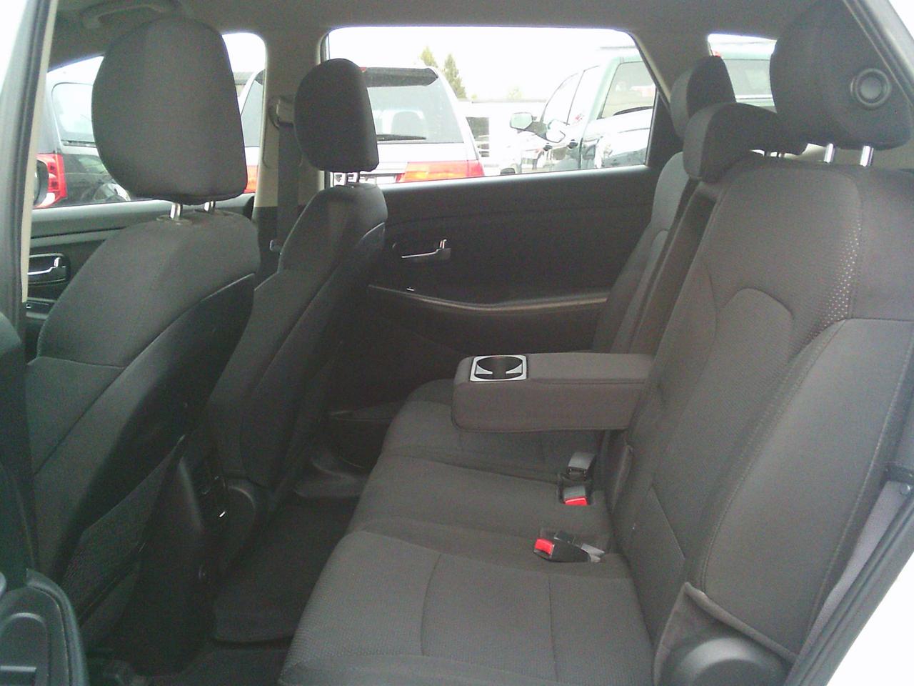 2016 Kia Rondo LX Photo