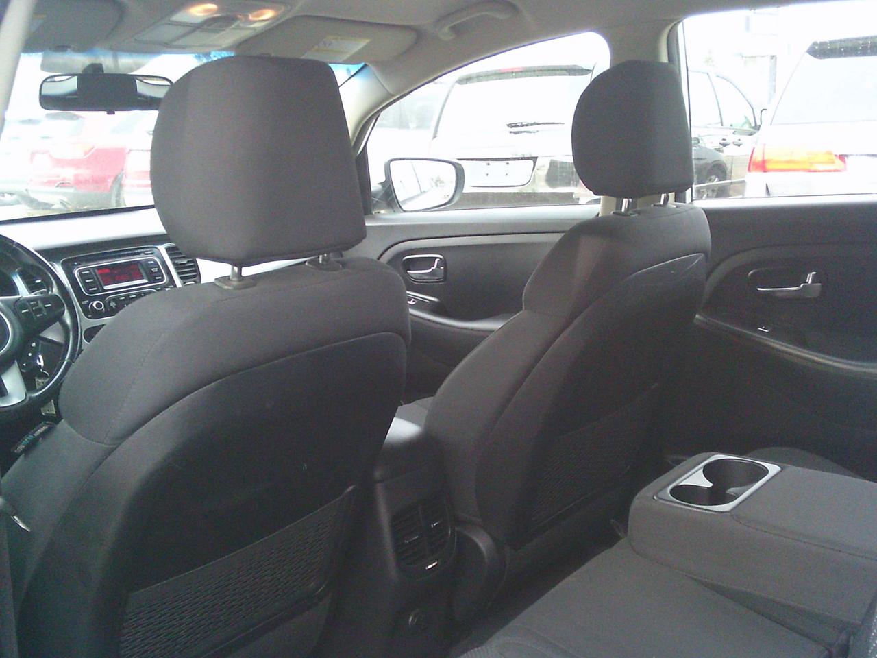2016 Kia Rondo LX Photo