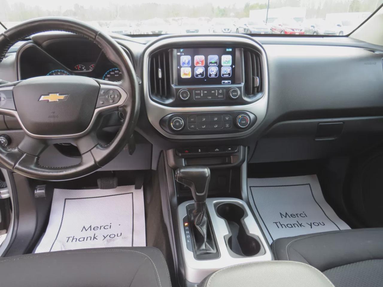 2018 Chevrolet Colorado 2WD LT (**RARE!!**VERY LOW KM!!**SAFETY/CERTIFIED!!**TRAILER HITCH**RUNNING BOARDS**TONNEAU COVER**REMOTE START**FOG LIGHTS**DIGITAL TOUCHSCREEN**REVERSE CAMERA**LEATHER WRAPPED STEERING WHEEL**USB**CRUISE CONTROL**BLUETOOTH**) Photo4