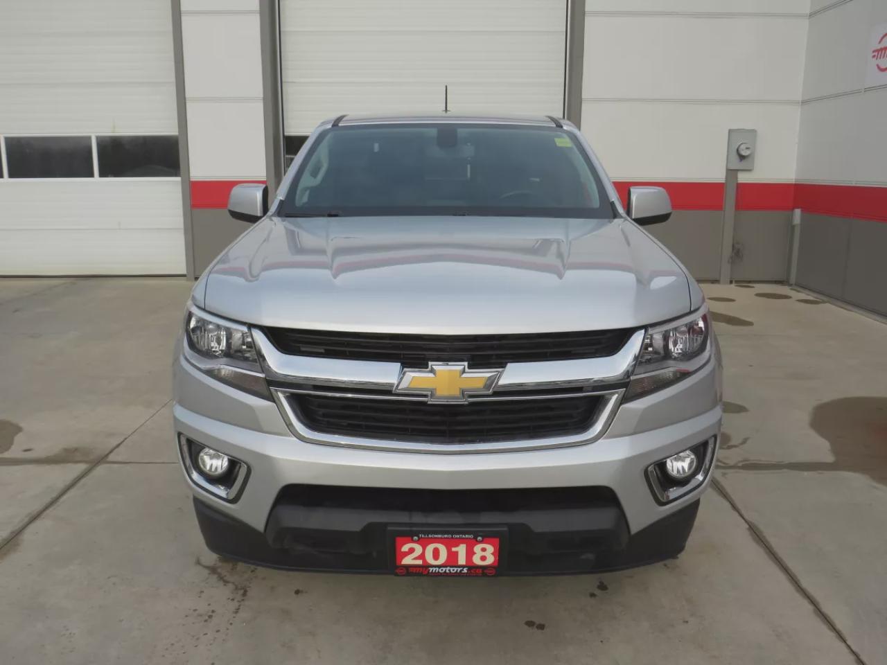2018 Chevrolet Colorado 2WD LT (**RARE!!**VERY LOW KM!!**SAFETY/CERTIFIED!!**TRAILER HITCH**RUNNING BOARDS**TONNEAU COVER**REMOTE START**FOG LIGHTS**DIGITAL TOUCHSCREEN**REVERSE CAMERA**LEATHER WRAPPED STEERING WHEEL**USB**CRUISE CONTROL**BLUETOOTH**) Photo
