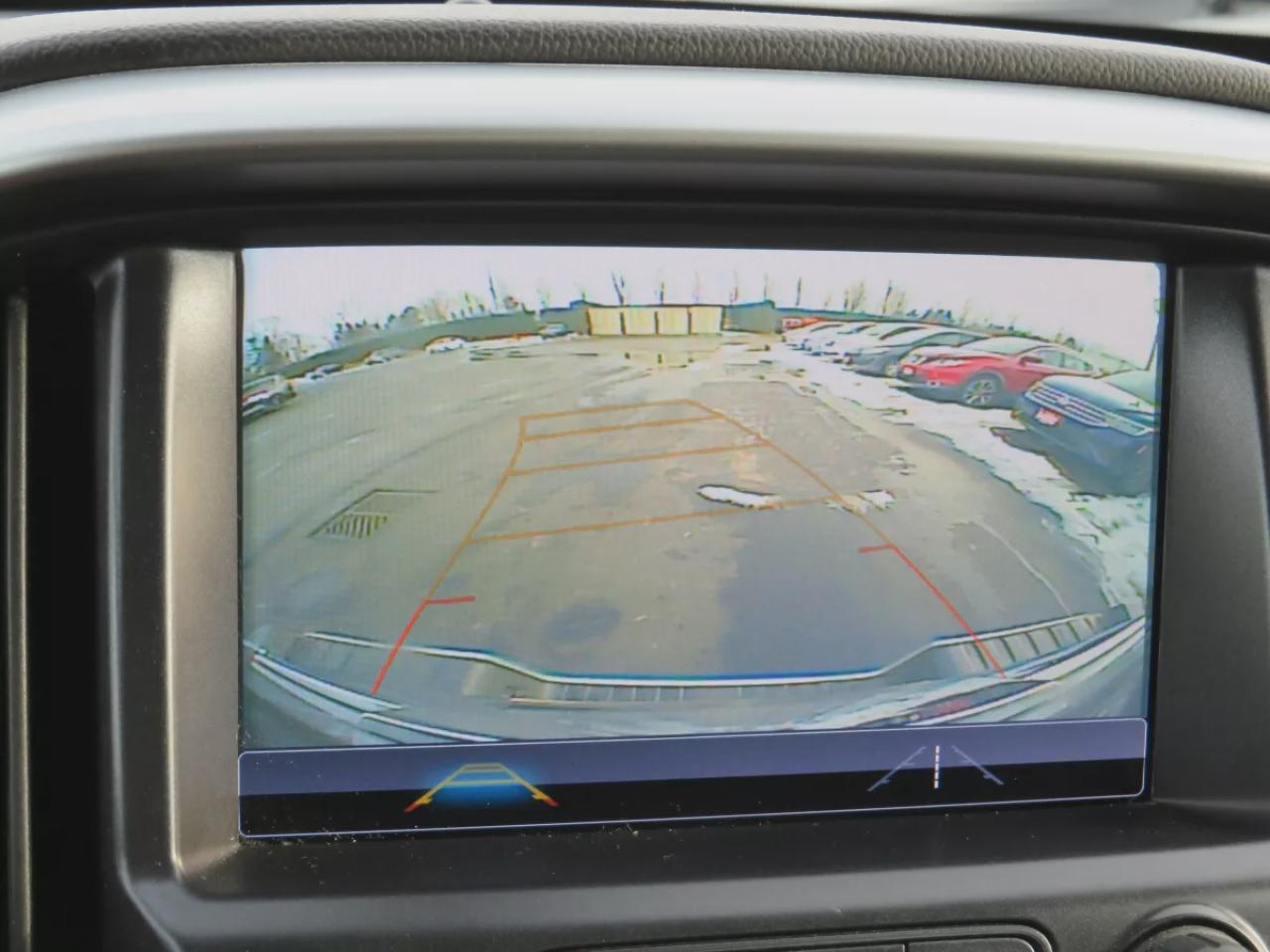 2018 Chevrolet Colorado 2WD LT (**RARE!!**VERY LOW KM!!**SAFETY/CERTIFIED!!**TRAILER HITCH**RUNNING BOARDS**TONNEAU COVER**REMOTE START**FOG LIGHTS**DIGITAL TOUCHSCREEN**REVERSE CAMERA**LEATHER WRAPPED STEERING WHEEL**USB**CRUISE CONTROL**BLUETOOTH**) Photo