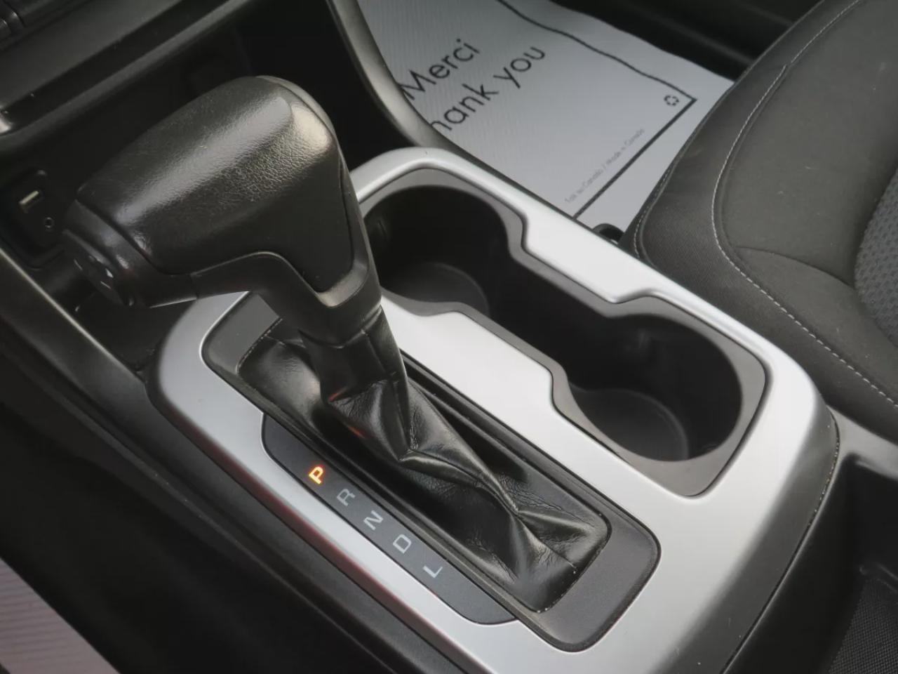 2018 Chevrolet Colorado 2WD LT (**RARE!!**VERY LOW KM!!**SAFETY/CERTIFIED!!**TRAILER HITCH**RUNNING BOARDS**TONNEAU COVER**REMOTE START**FOG LIGHTS**DIGITAL TOUCHSCREEN**REVERSE CAMERA**LEATHER WRAPPED STEERING WHEEL**USB**CRUISE CONTROL**BLUETOOTH**) Photo