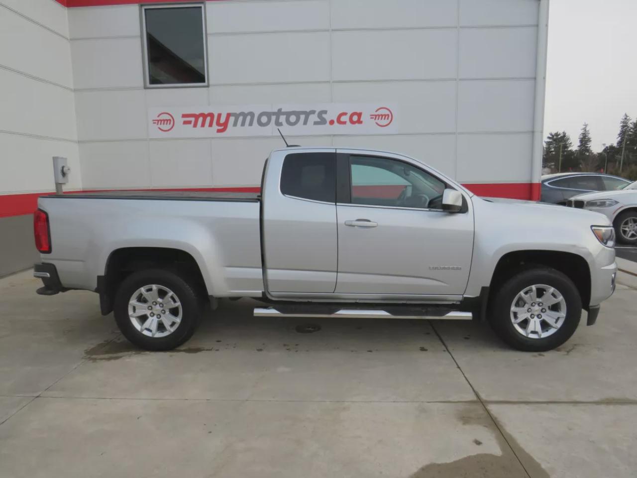 2018 Chevrolet Colorado 2WD LT (**RARE!!**VERY LOW KM!!**SAFETY/CERTIFIED!!**TRAILER HITCH**RUNNING BOARDS**TONNEAU COVER**REMOTE START**FOG LIGHTS**DIGITAL TOUCHSCREEN**REVERSE CAMERA**LEATHER WRAPPED STEERING WHEEL**USB**CRUISE CONTROL**BLUETOOTH**) Photo