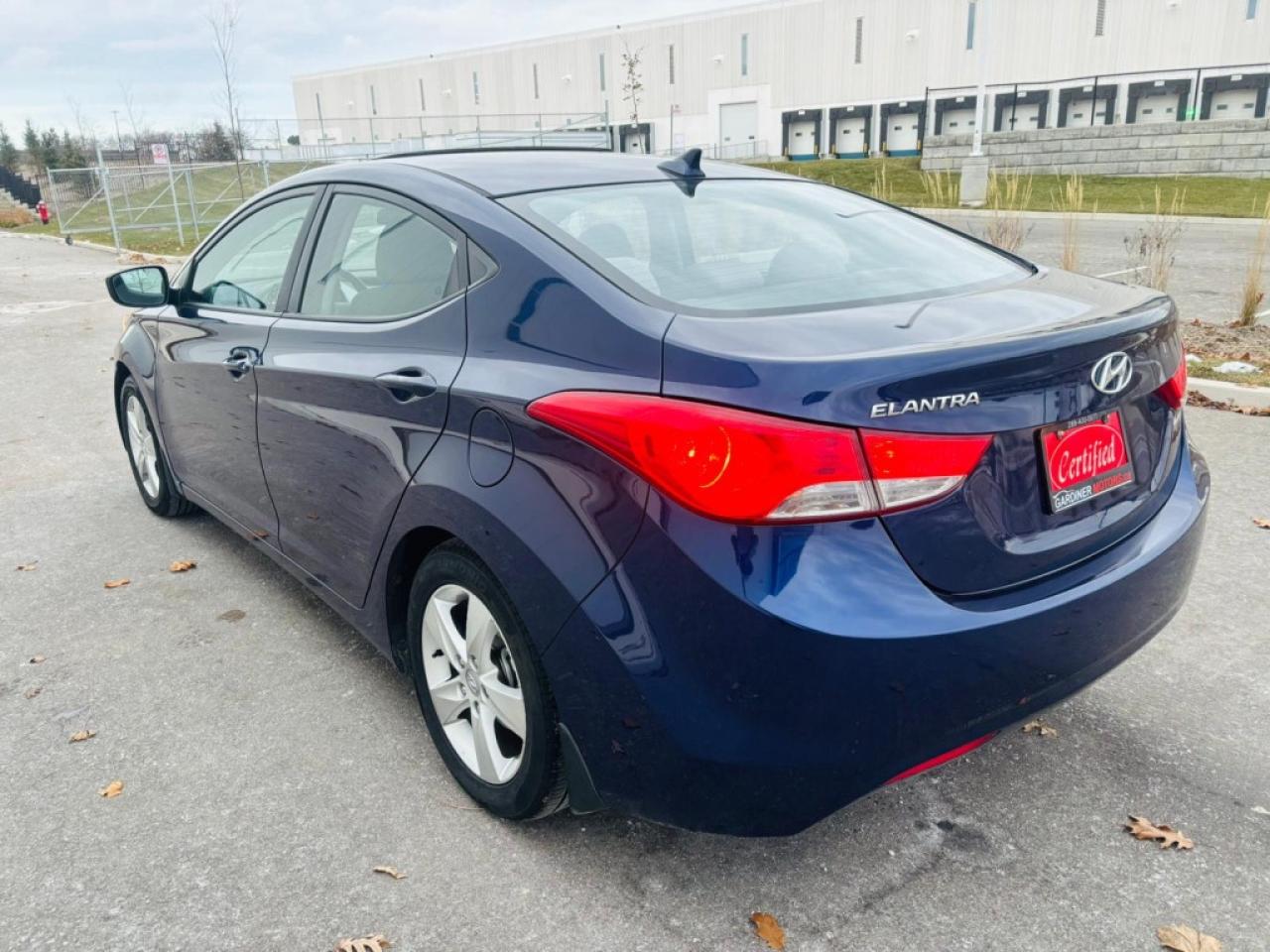 2013 Hyundai Elantra 5dr Photo