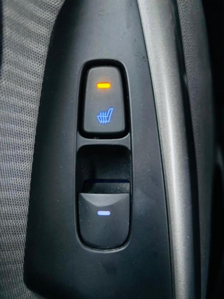 2013 Hyundai Elantra 5dr Photo