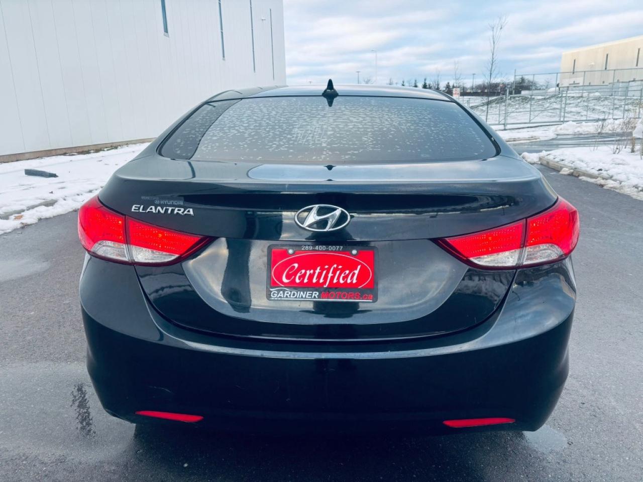 2013 Hyundai Elantra SE 2dr Coupe Automatic Photo