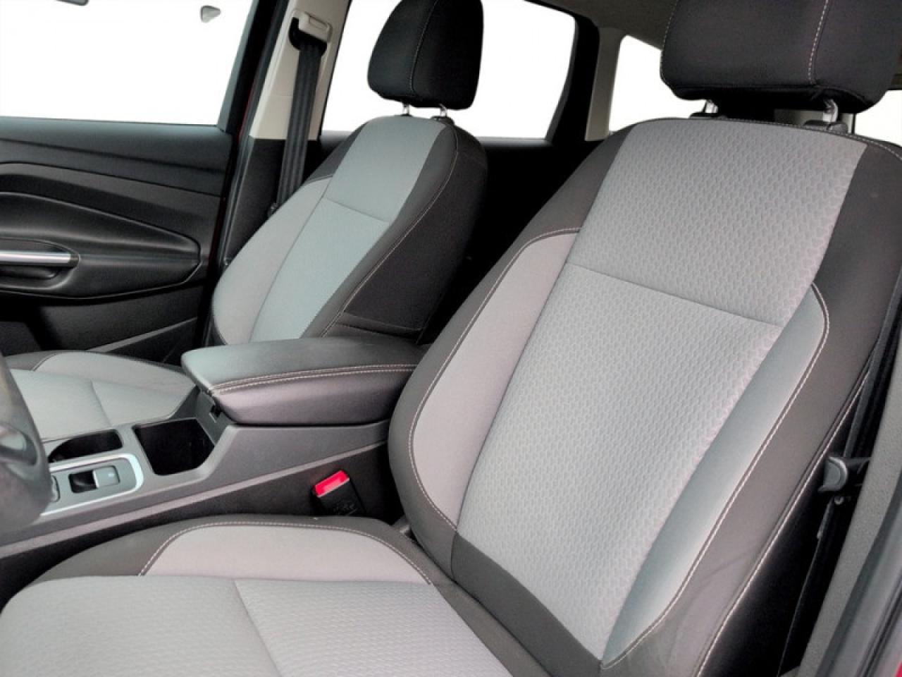 2017 Ford Escape SE  **LOW MILEAGE** Photo