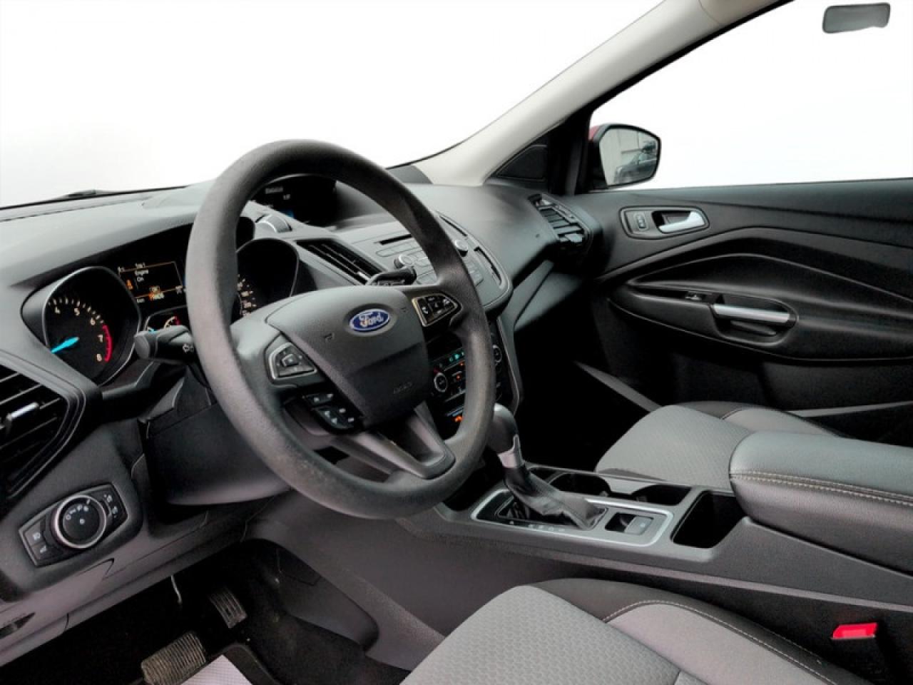 2017 Ford Escape SE  **LOW MILEAGE** Photo