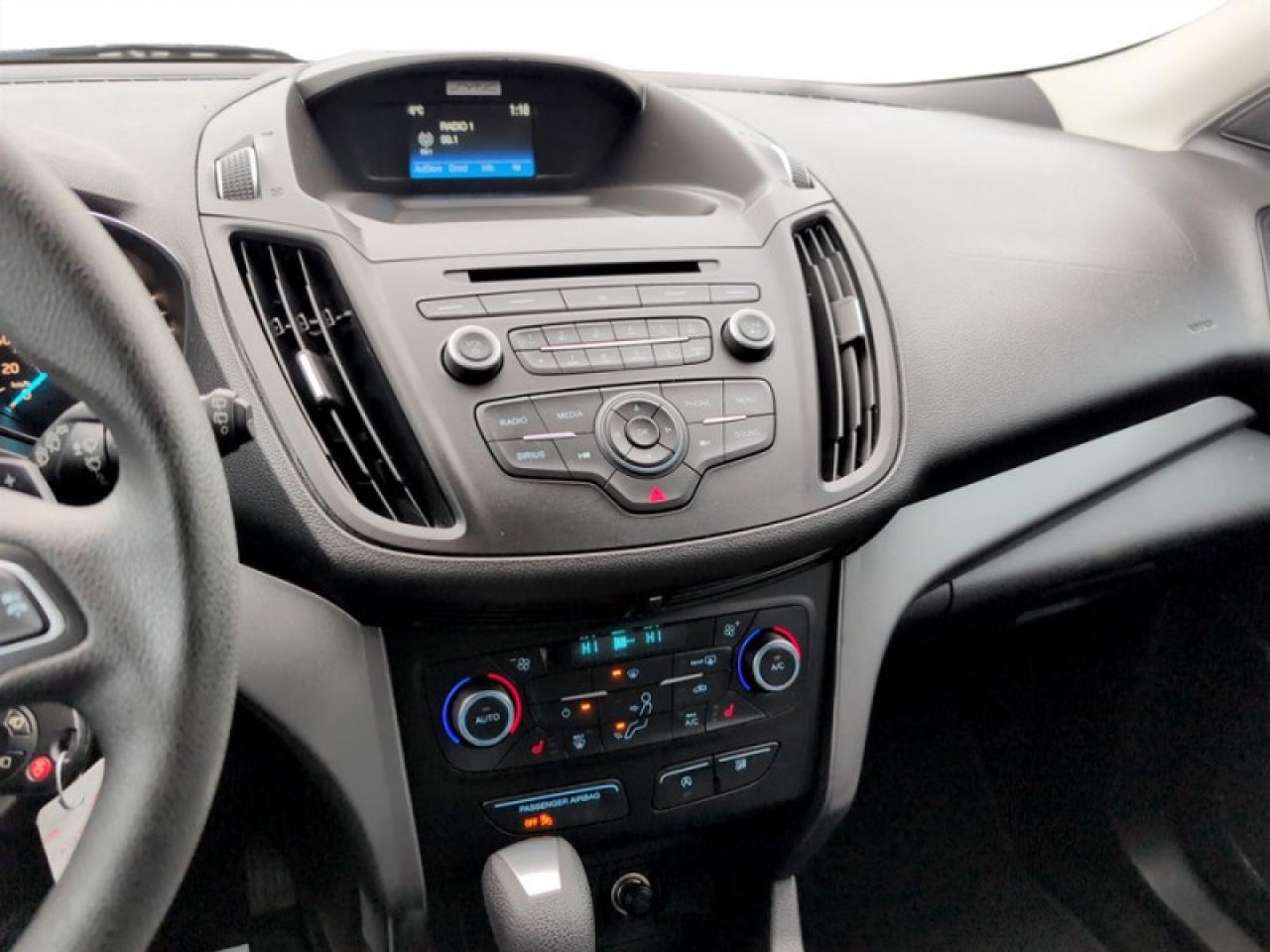 2017 Ford Escape SE  **LOW MILEAGE** Photo