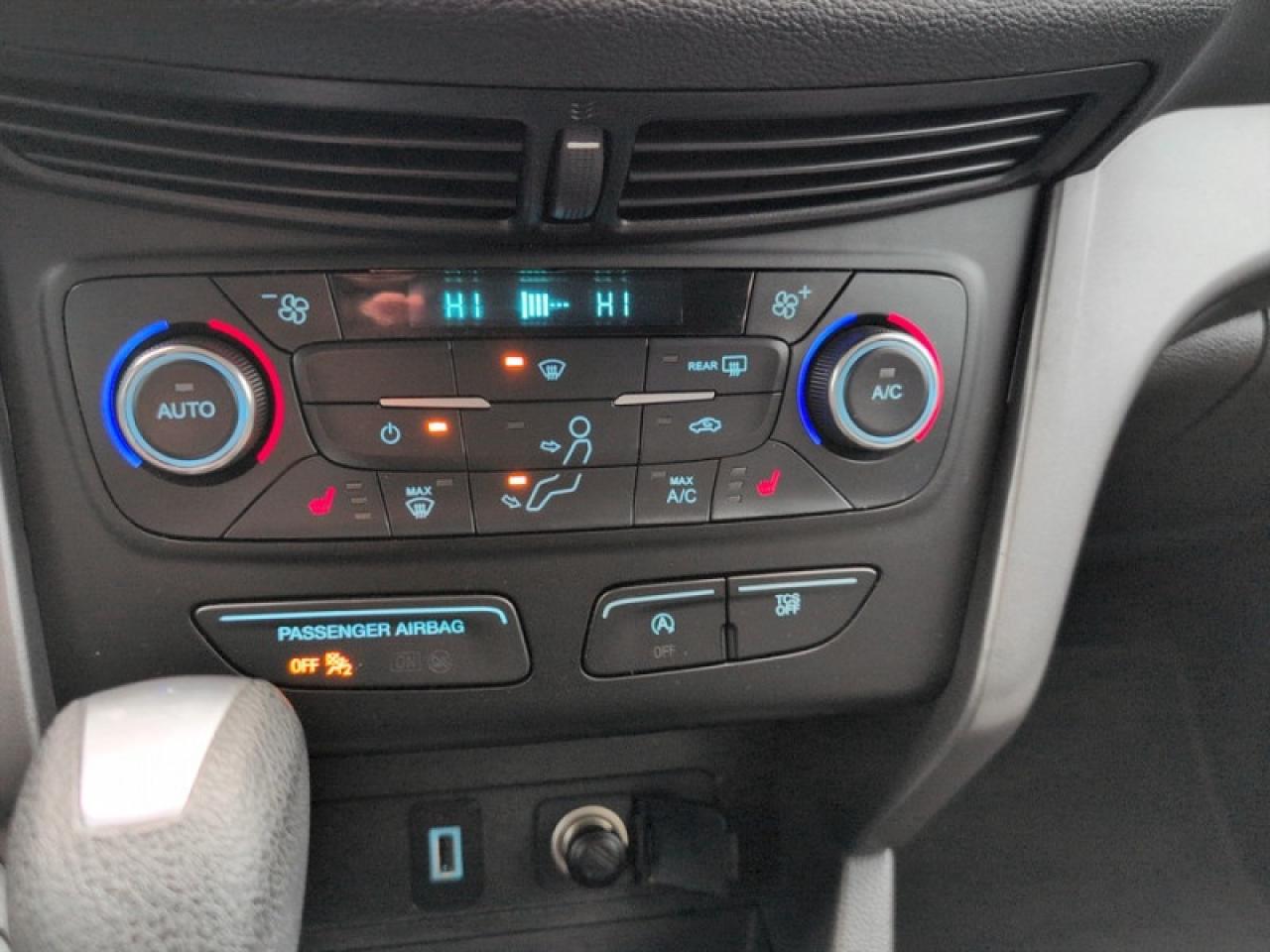 2017 Ford Escape SE  **LOW MILEAGE** Photo