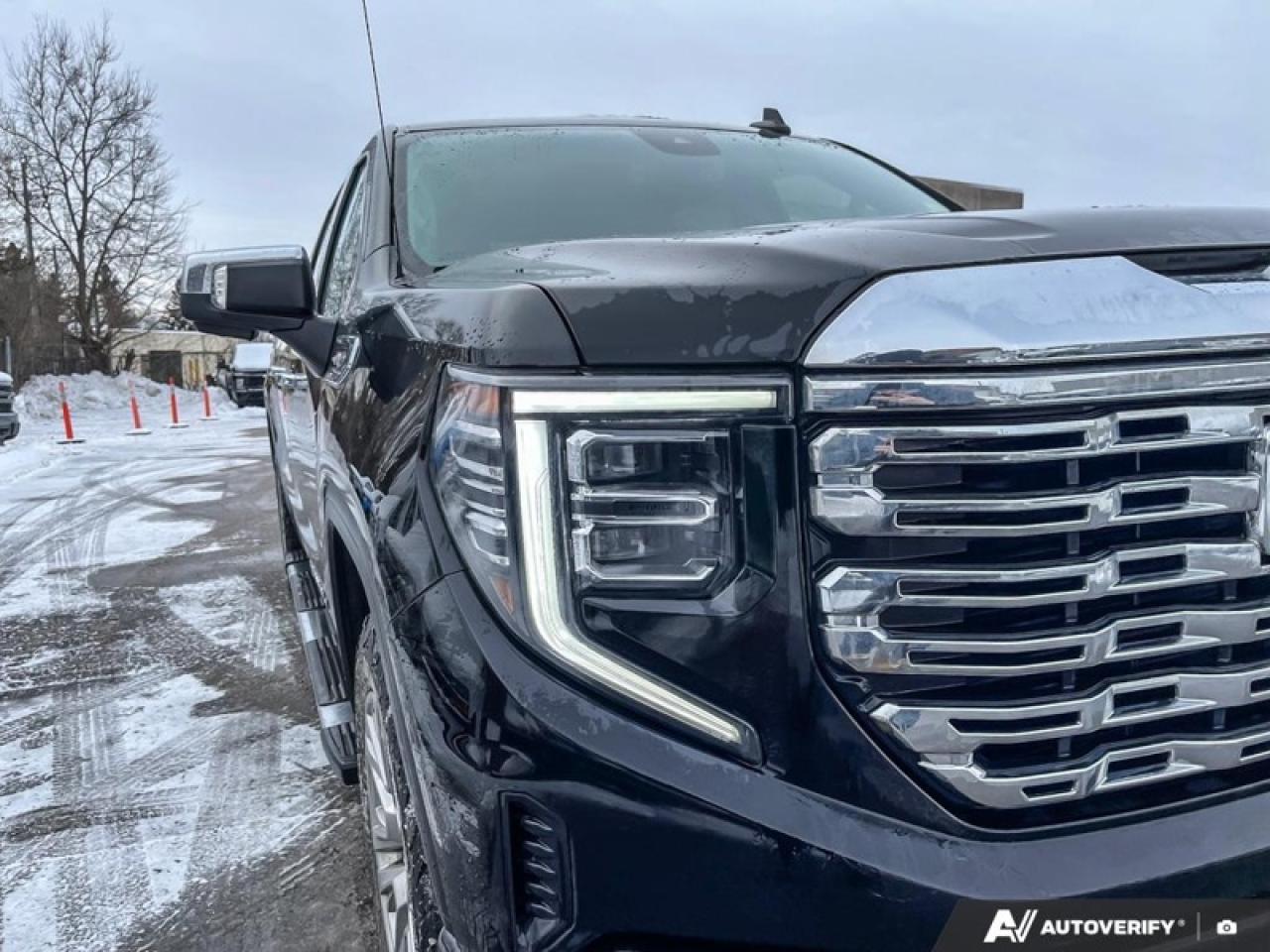 2023 GMC Sierra 1500 Denali  DENALI, CREW, 6.2 V8, SUNROOF Photo