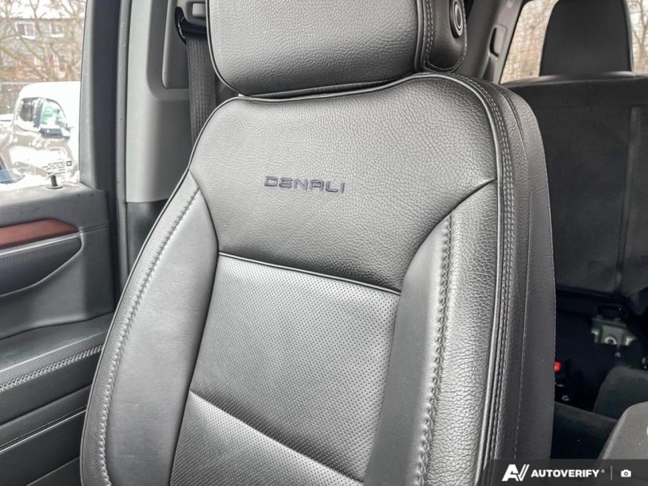 2023 GMC Sierra 1500 Denali  DENALI, CREW, 6.2 V8, SUNROOF Photo