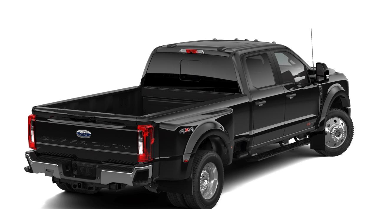 2026 Ford F-450 Super Duty DRW XLT Photo