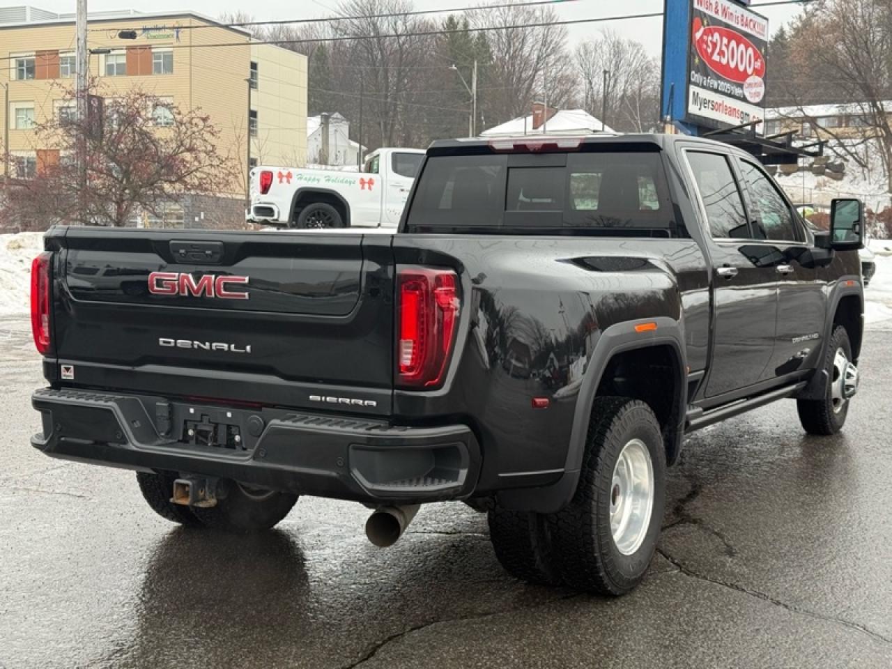 2023 GMC Sierra 3500 HD Denali  - Cooled Seats Photo