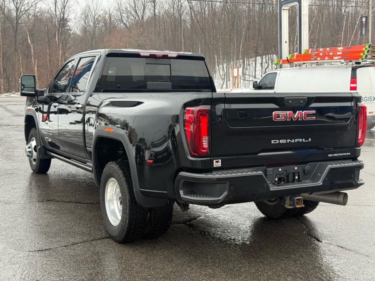 2023 GMC Sierra 3500 HD Denali  - Cooled Seats Photo