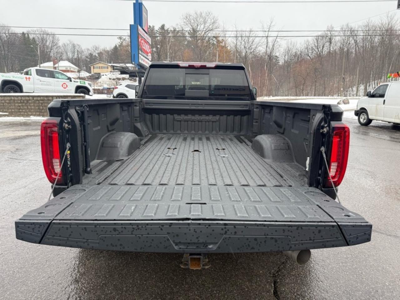 2023 GMC Sierra 3500 HD Denali  - Cooled Seats Photo