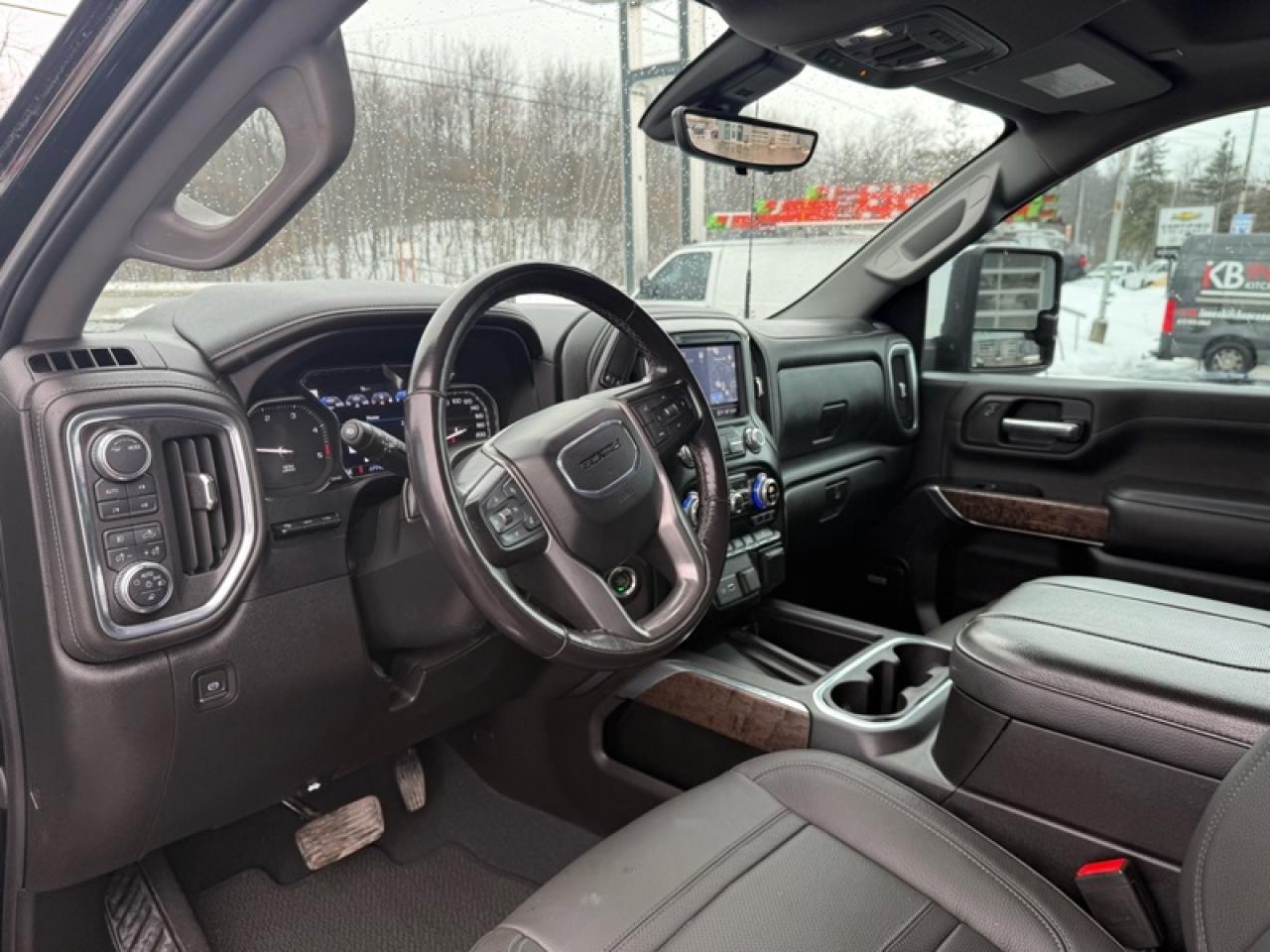 2023 GMC Sierra 3500 HD Denali  - Cooled Seats Photo