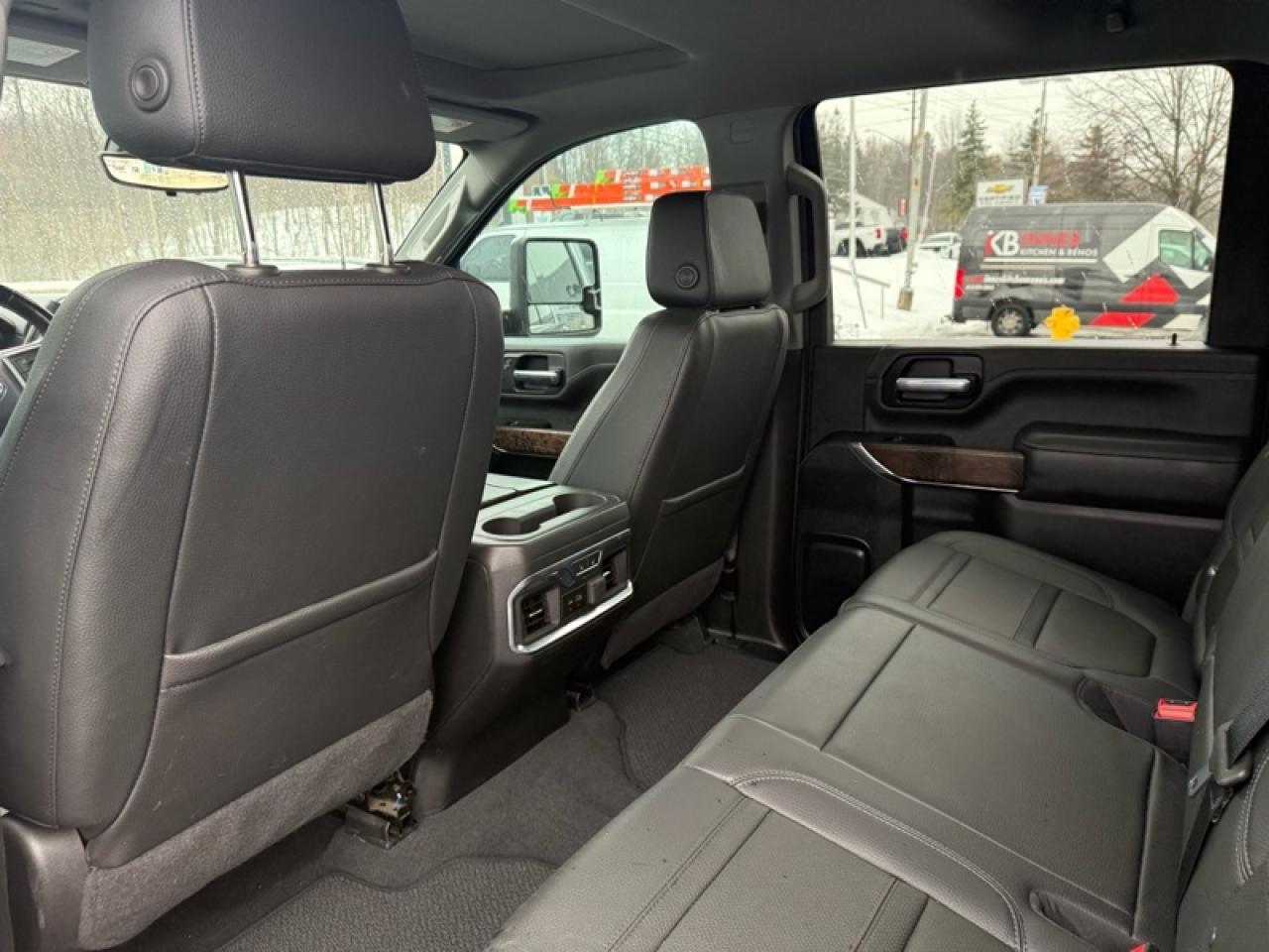 2023 GMC Sierra 3500 HD Denali  - Cooled Seats Photo