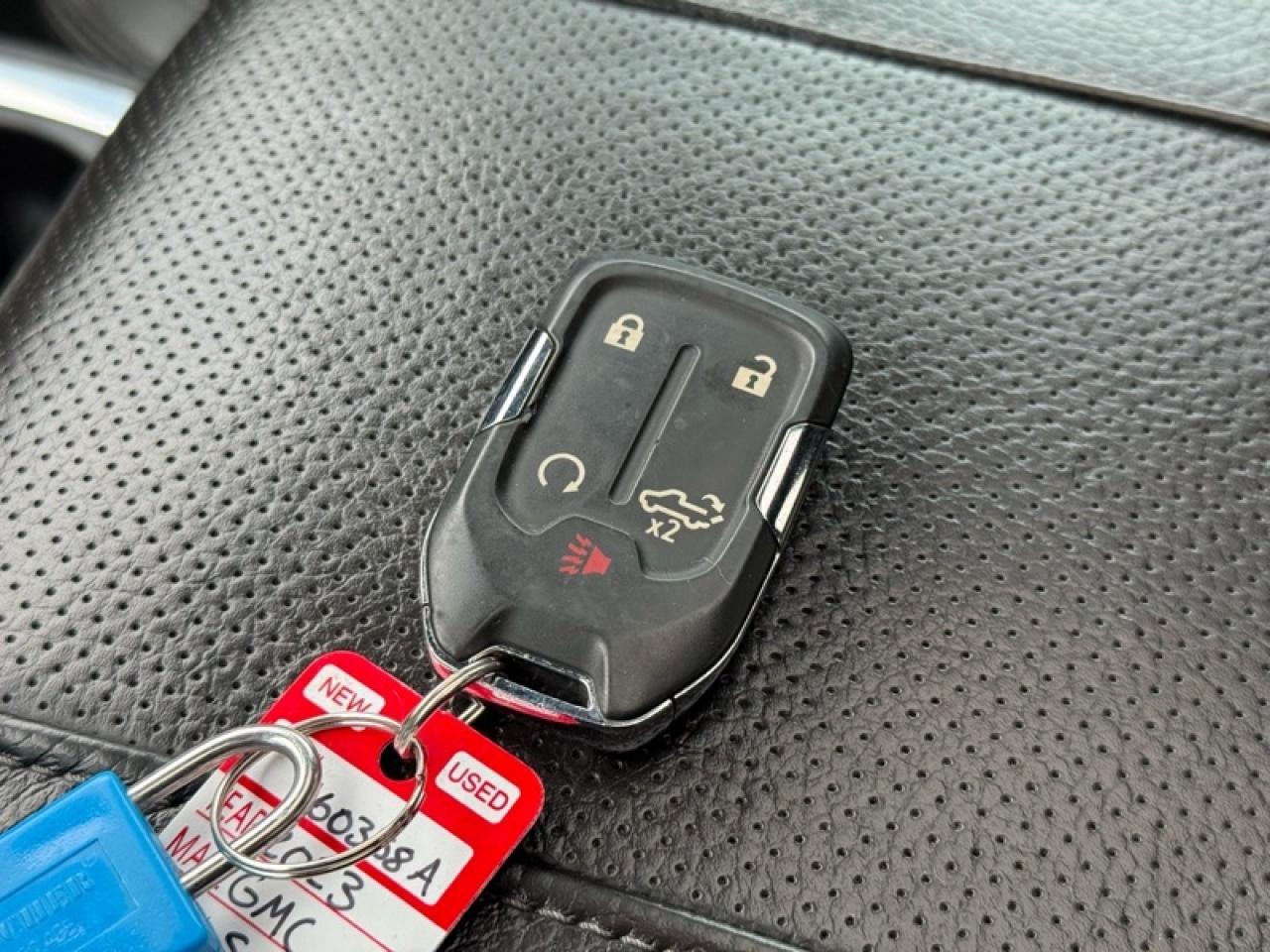 2023 GMC Sierra 3500 HD Denali  - Cooled Seats Photo