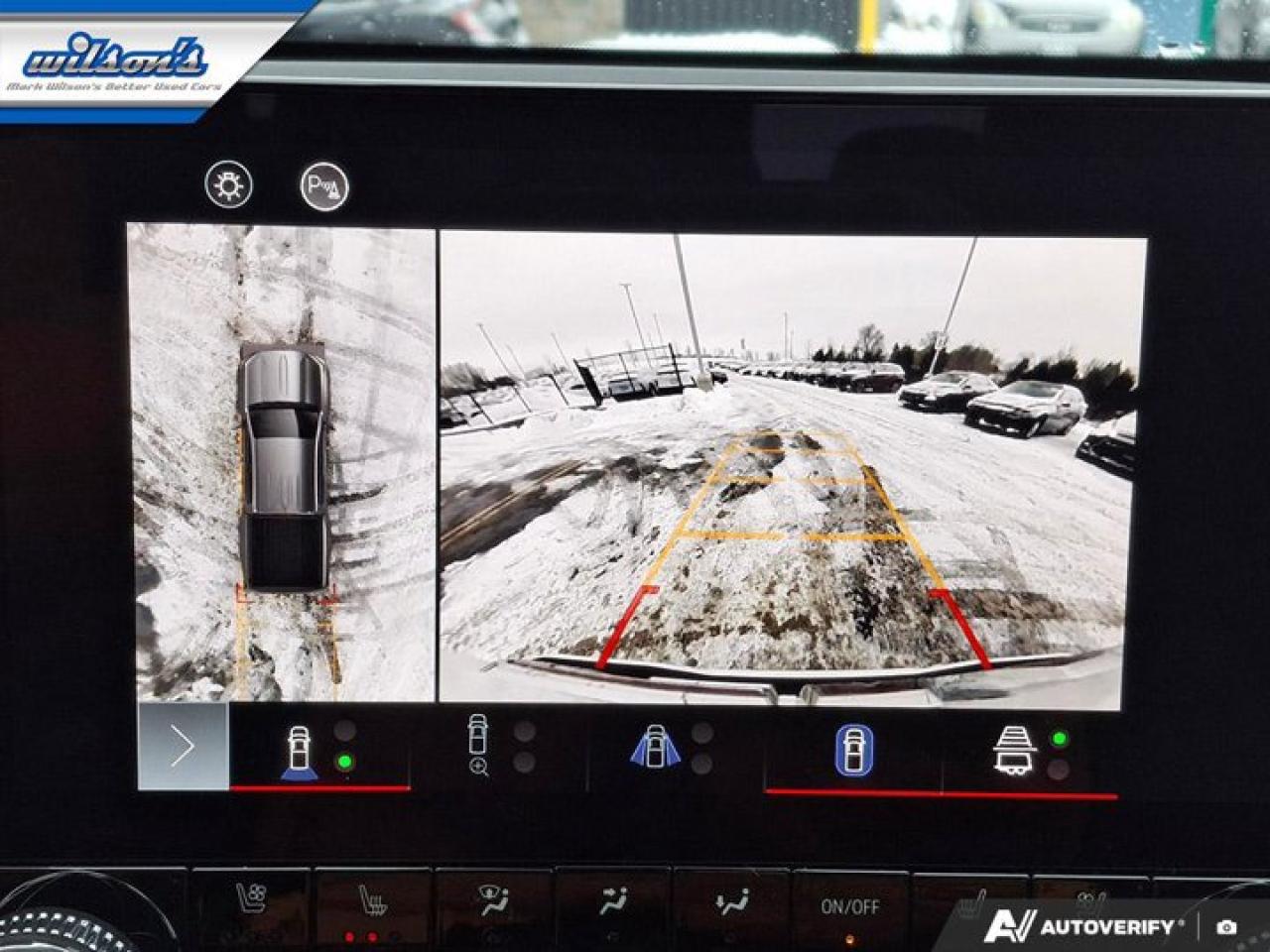 2024 GMC Canyon AT4 4WD | Premium PKG | Technology PKG | Sunroof | BOSE | Trailering PKG | Photo