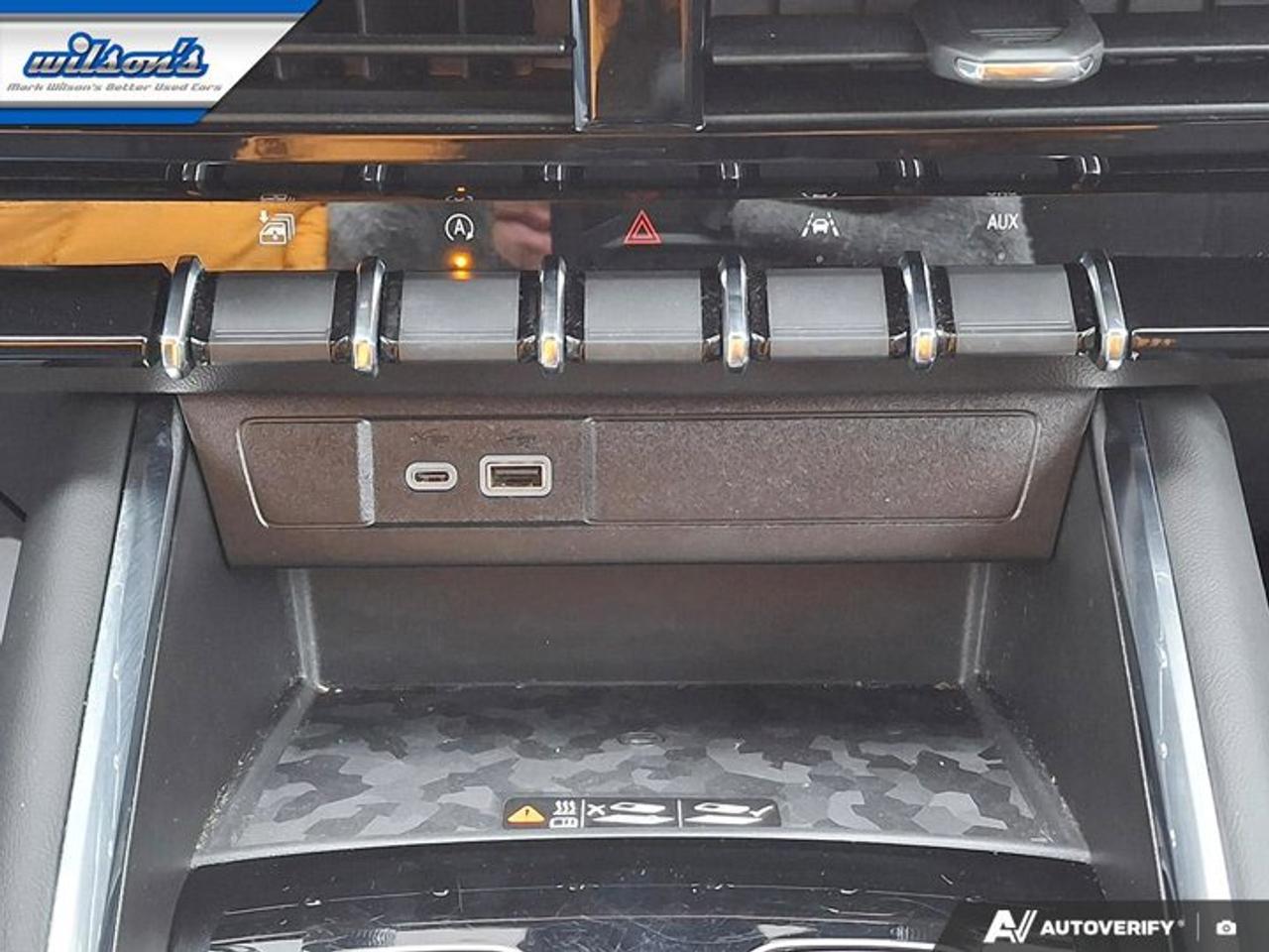 2024 GMC Canyon AT4 4WD | Premium PKG | Technology PKG | Sunroof | BOSE | Trailering PKG | Photo