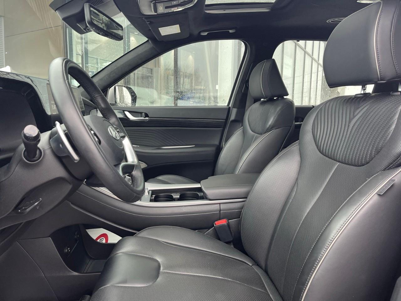 2024 Hyundai PALISADE Ultimate Calligraphy 7-Passenger AWD Photo