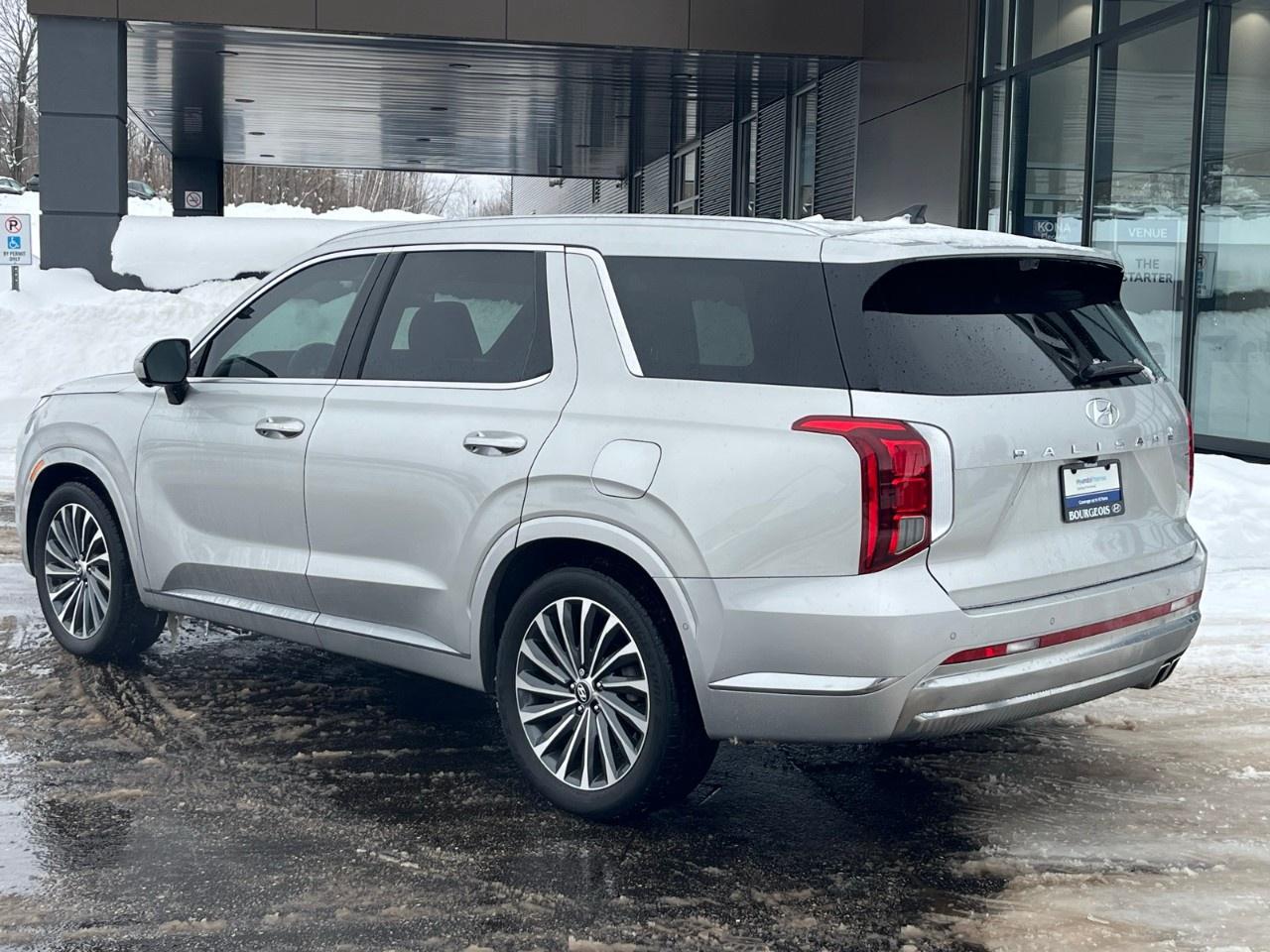 2024 Hyundai PALISADE Ultimate Calligraphy 7-Passenger AWD Photo4