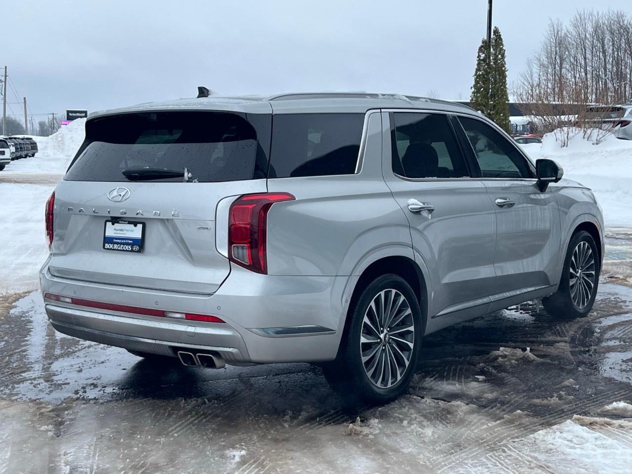 2024 Hyundai PALISADE Ultimate Calligraphy 7-Passenger AWD Photo