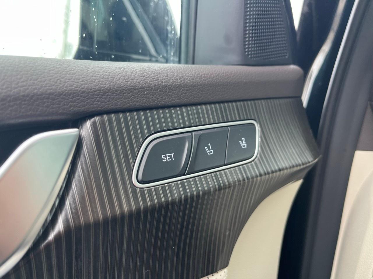 2024 Hyundai PALISADE Ultimate Calligraphy w/Beige 7-Passenger AWD Photo