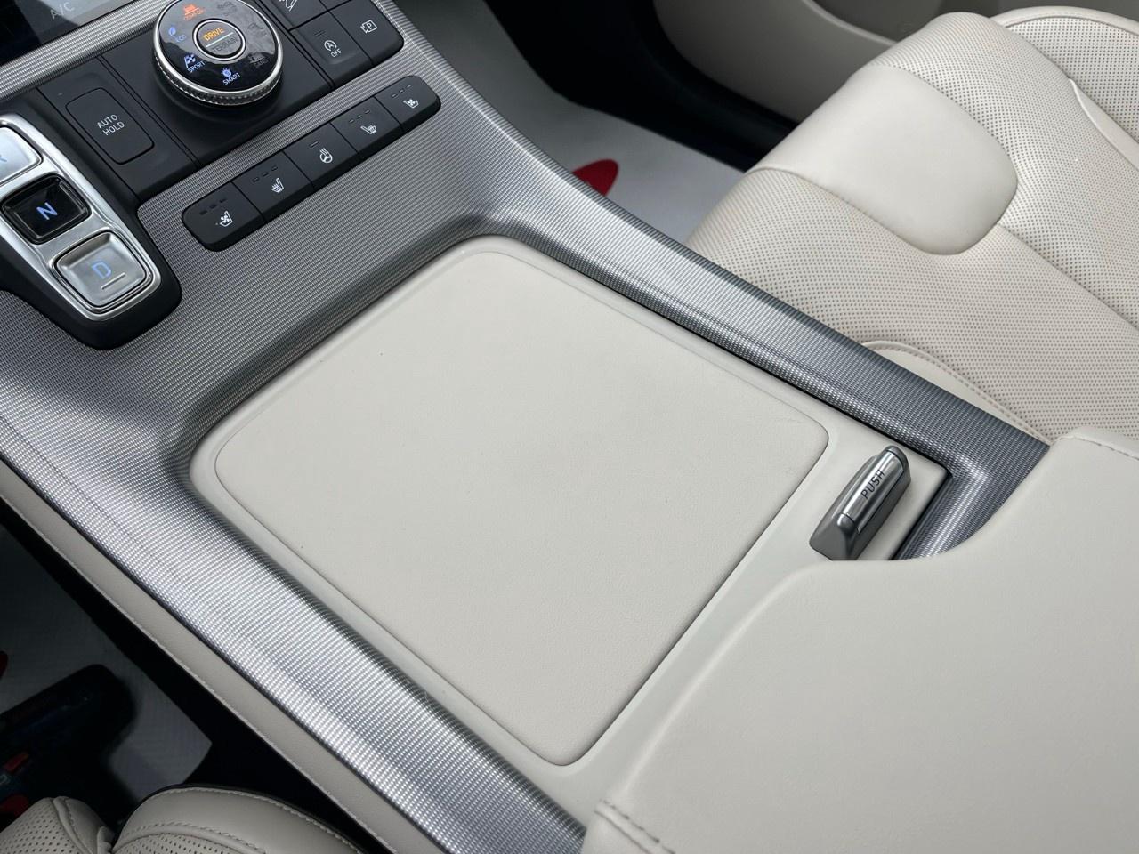 2024 Hyundai PALISADE Ultimate Calligraphy w/Beige 7-Passenger AWD Photo