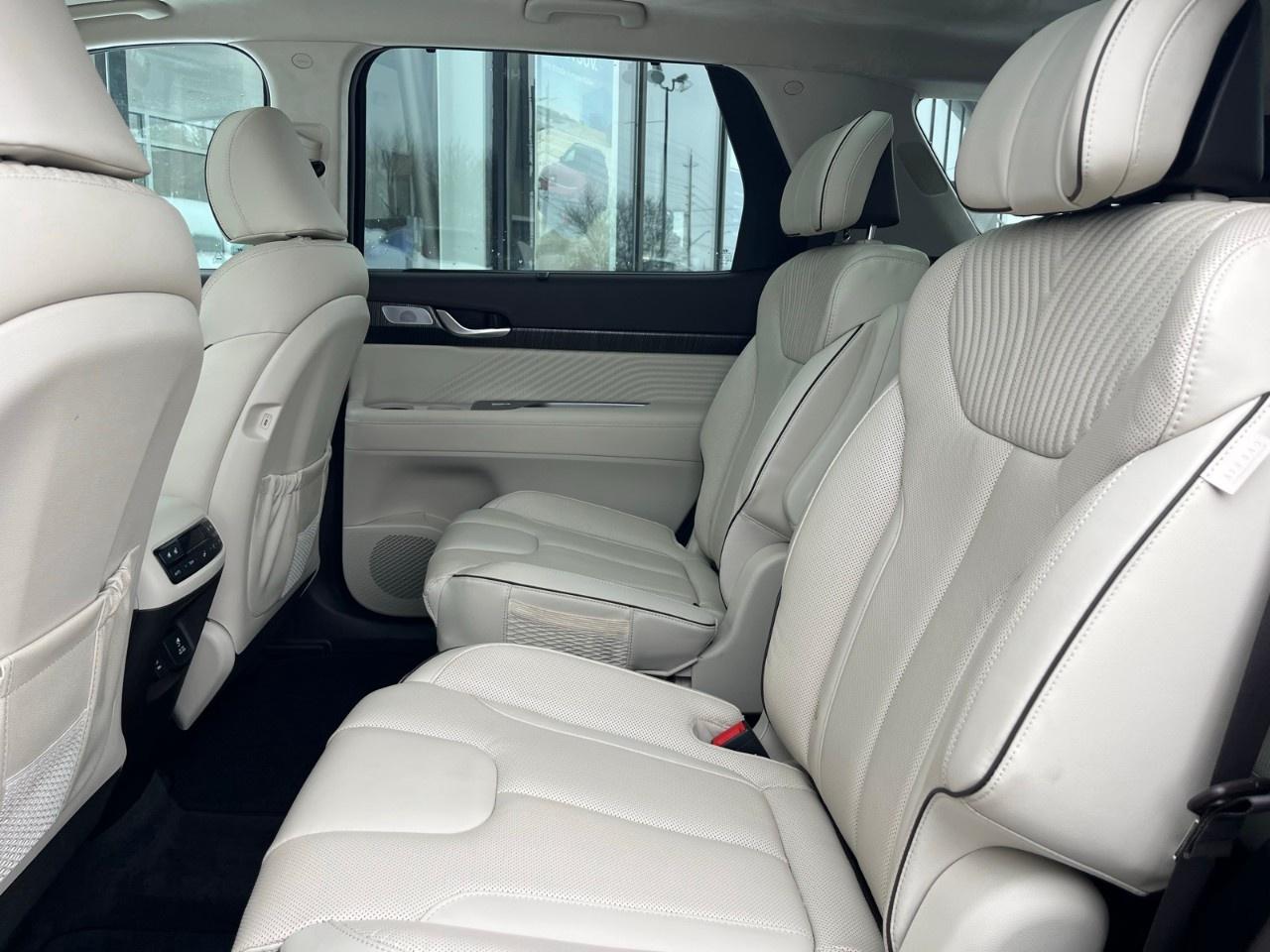 2024 Hyundai PALISADE Ultimate Calligraphy w/Beige 7-Passenger AWD Photo