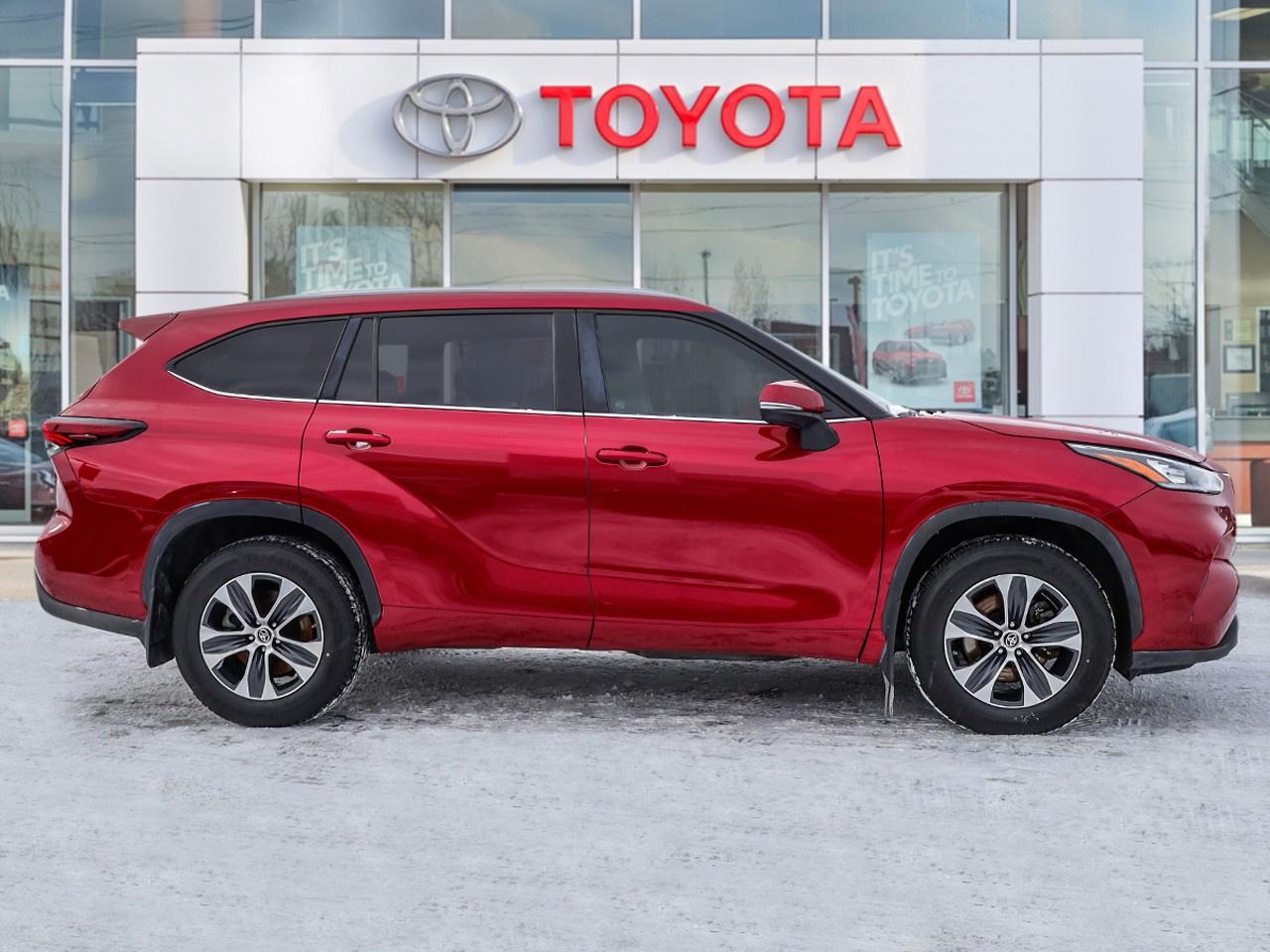 2024 Toyota Highlander XLE Photo2