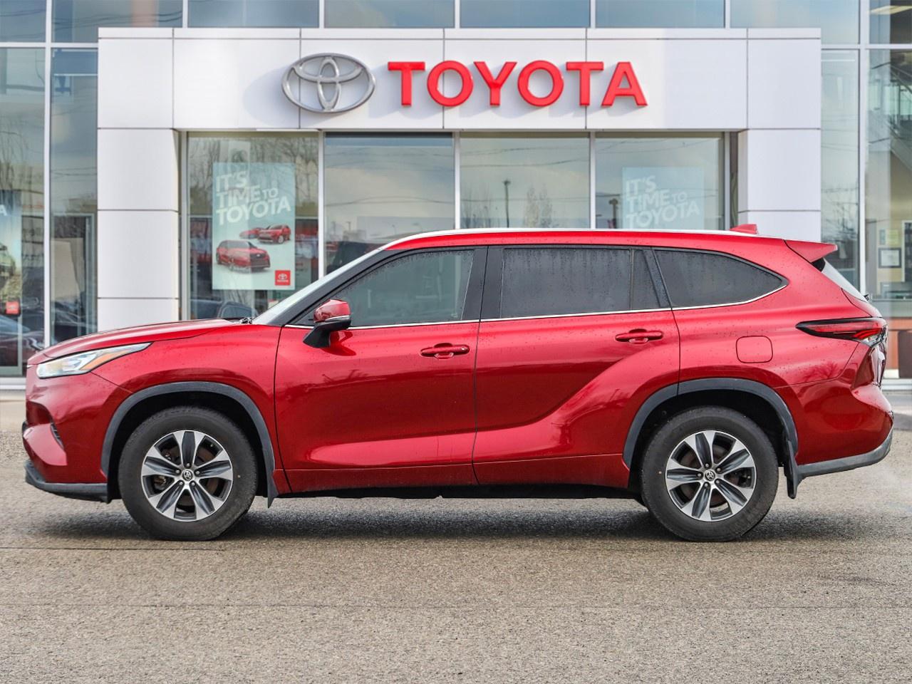 2024 Toyota Highlander XLE Photo2