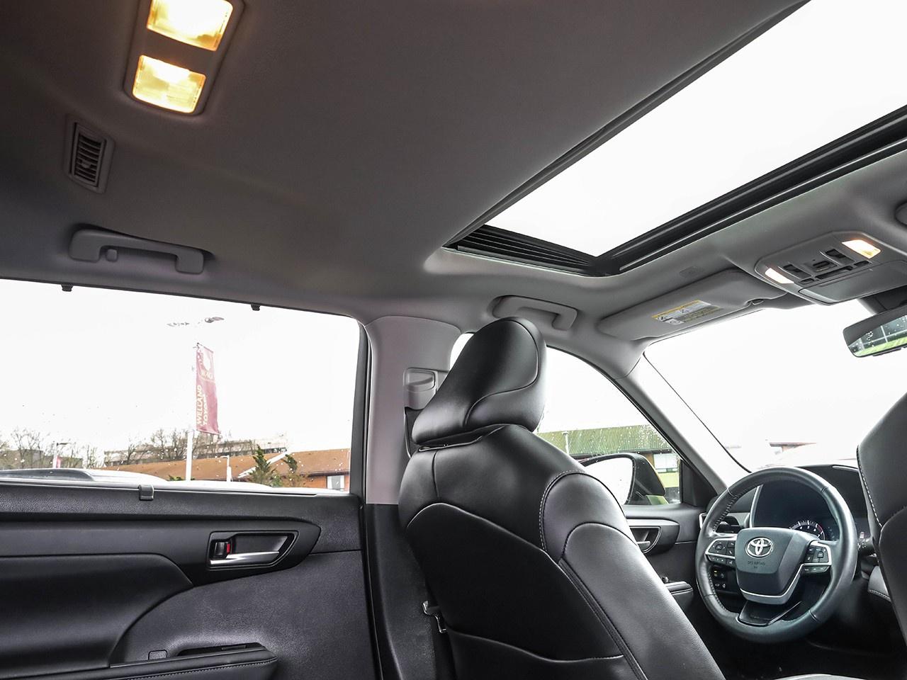 2024 Toyota Highlander XLE Photo