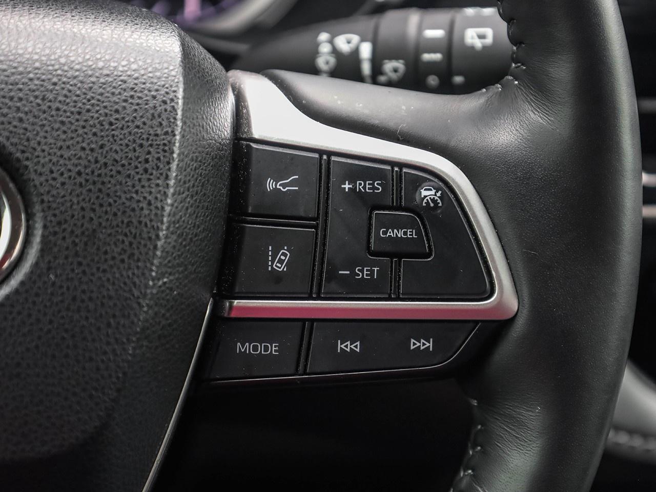 2024 Toyota Highlander XLE Photo