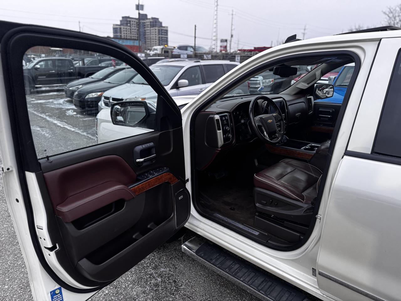 2014 Chevrolet Silverado 1500 High Country Photo