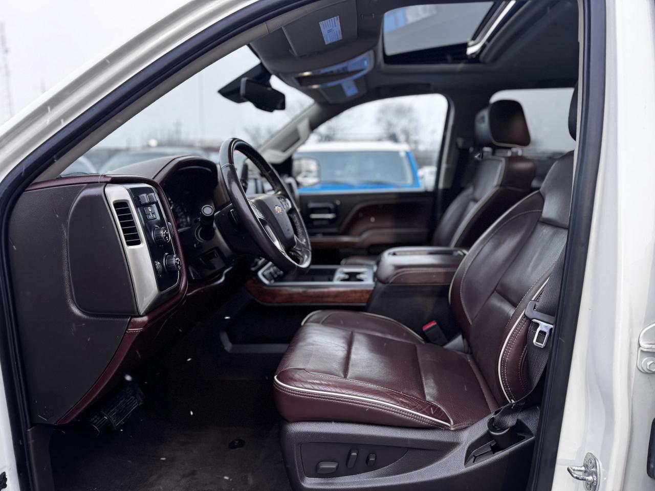 2014 Chevrolet Silverado 1500 High Country Photo