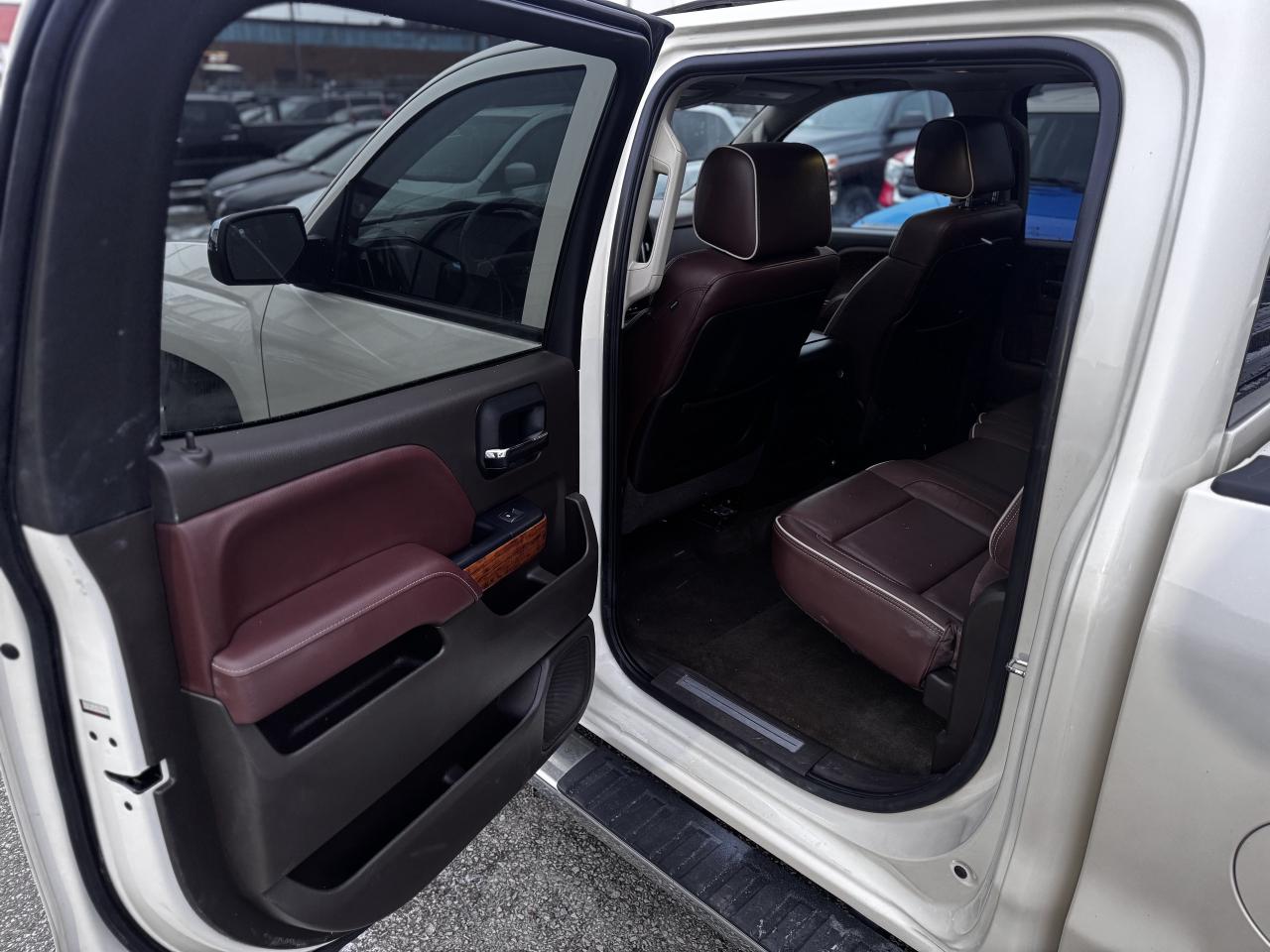 2014 Chevrolet Silverado 1500 High Country Photo