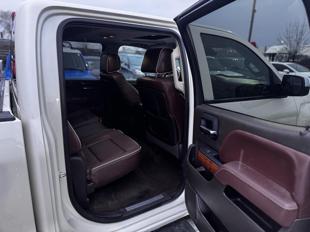 2014 Chevrolet Silverado 1500 High Country Photo