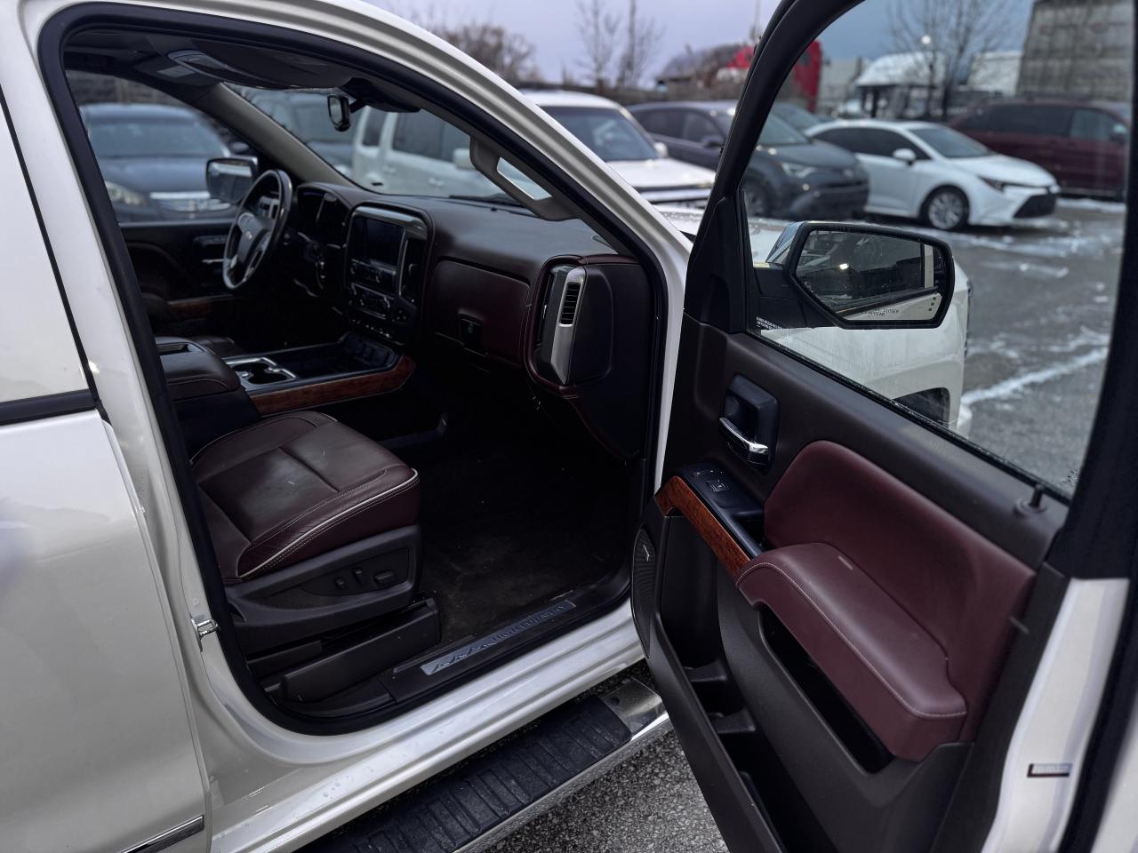 2014 Chevrolet Silverado 1500 High Country Photo