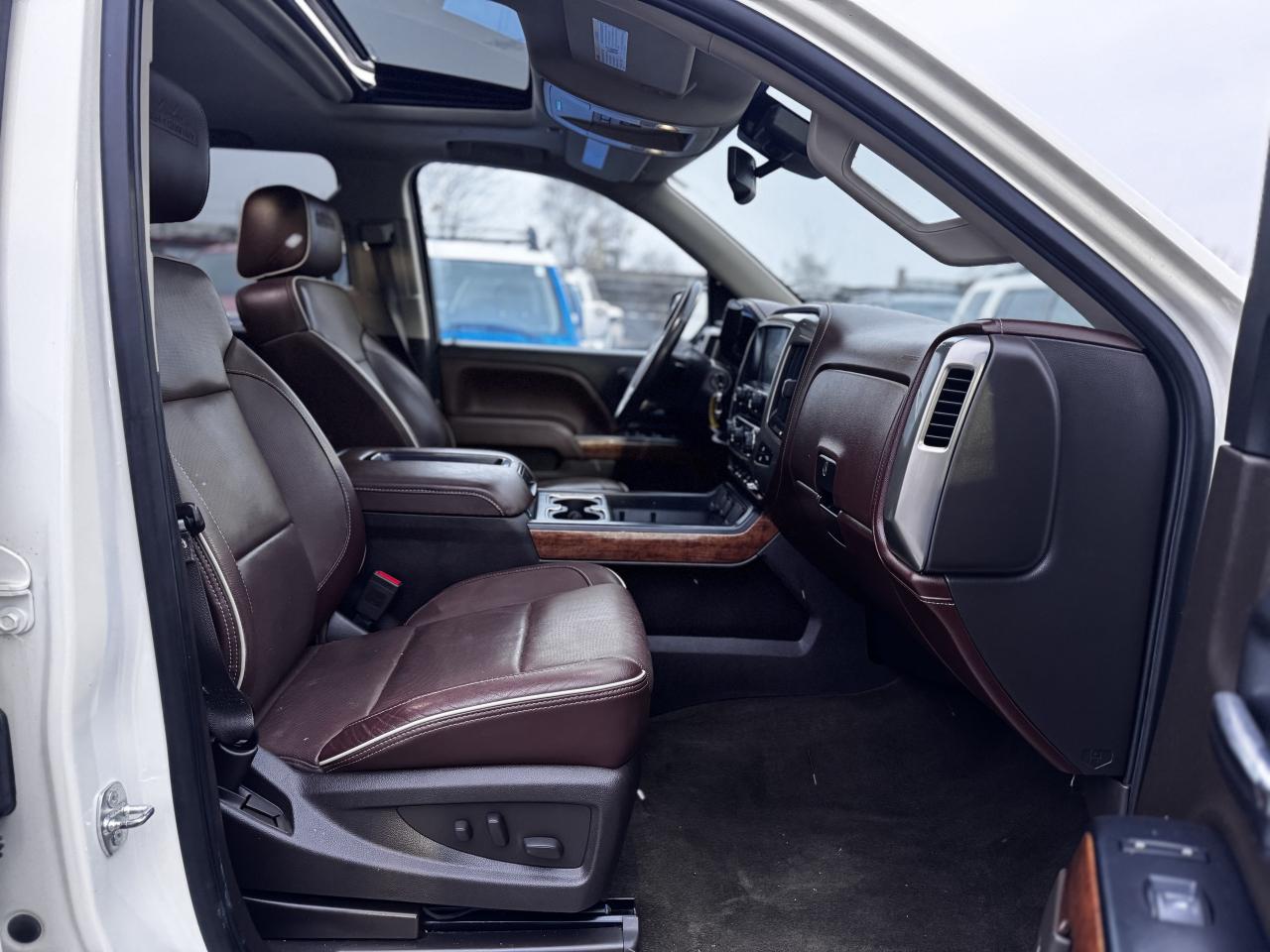 2014 Chevrolet Silverado 1500 High Country Photo