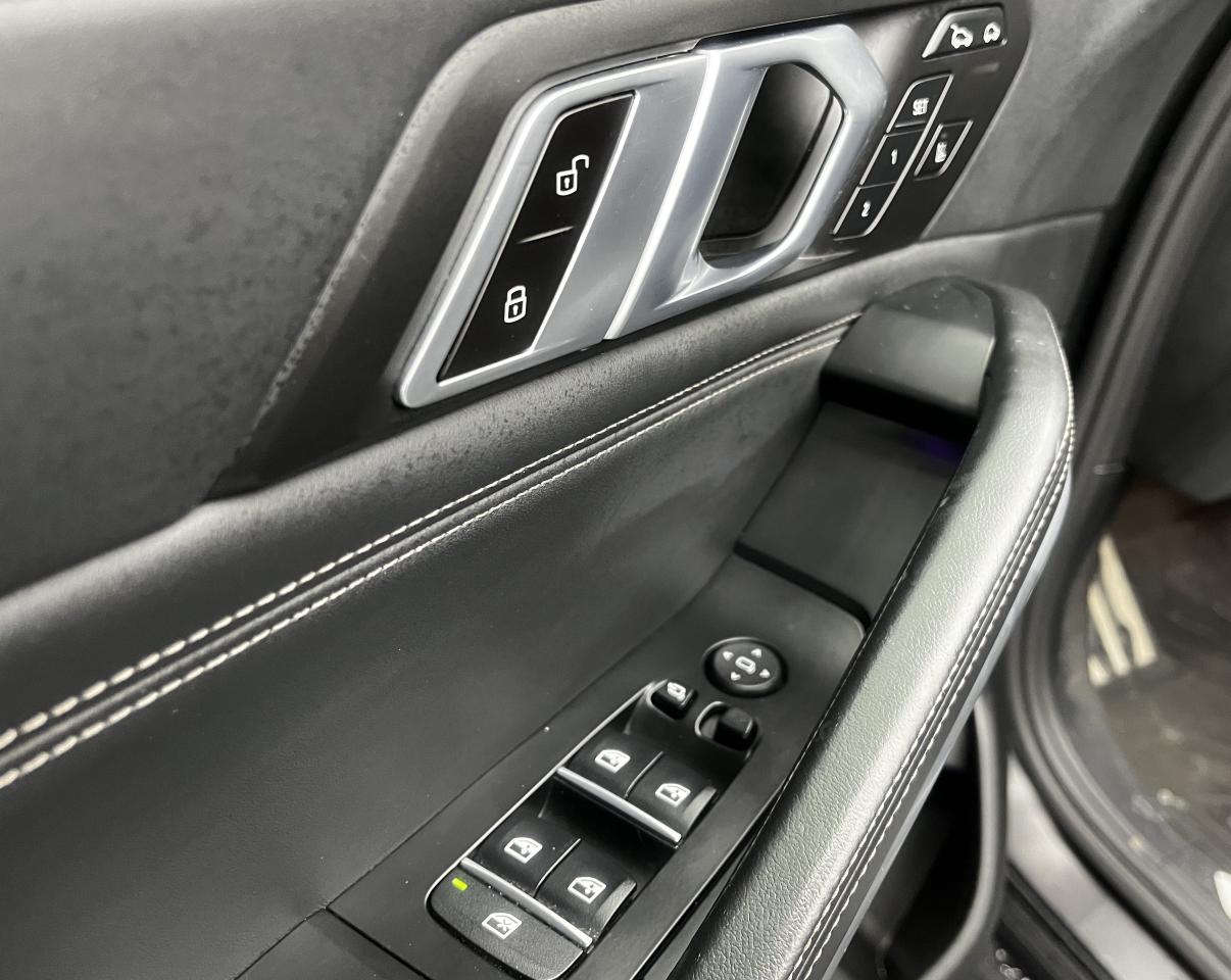 2022 BMW X6 xDrive40i | Vermilion Edition | M-Sport | One Owne Photo