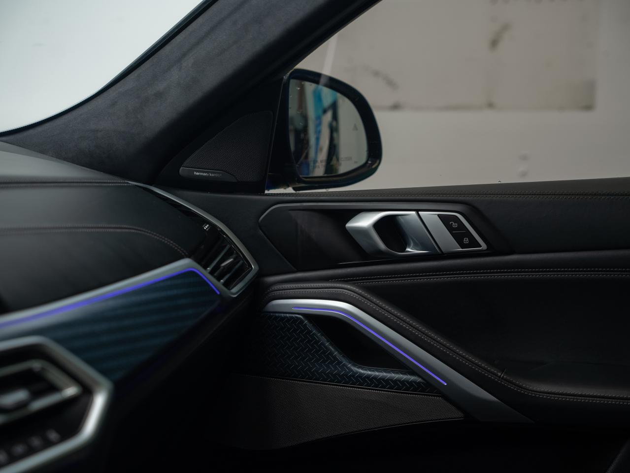 2022 BMW X6 xDrive40i | Vermilion Edition | M-Sport | One Owne Photo